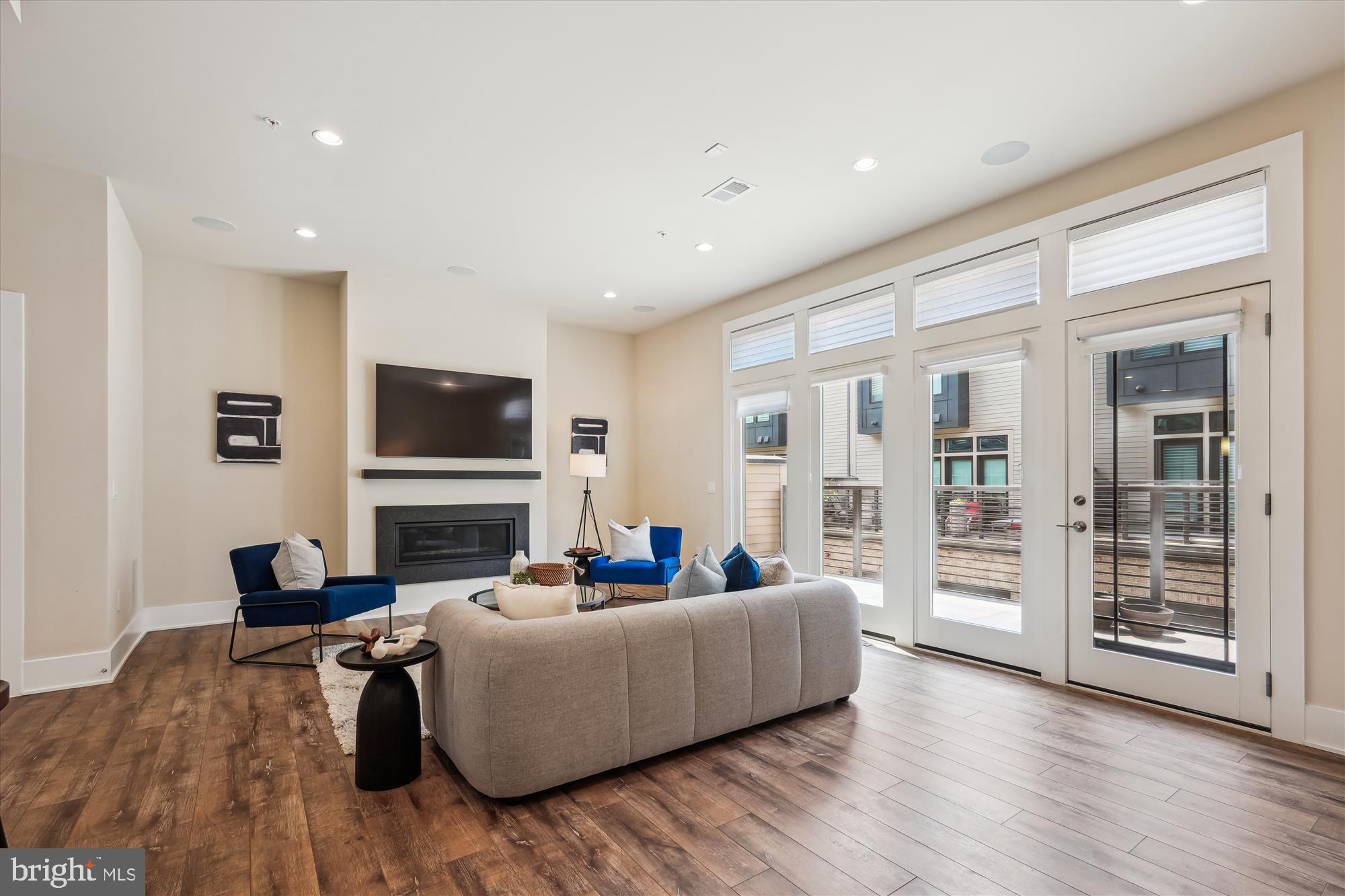 GROSVENOR HEIGHTS - Residential