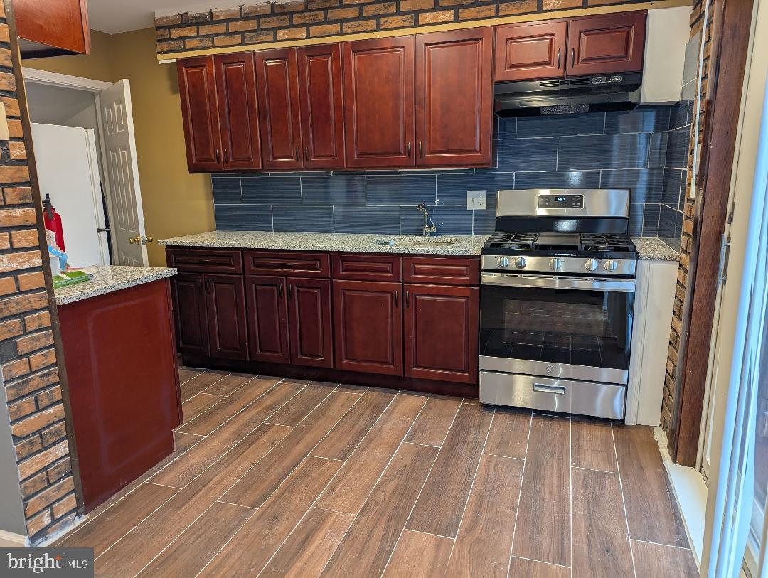 Beautiful 2 bedroom 2 full bathroom home with a finished basement. This home is a rare find as a rental. Central air and central heat. Situated on a nice block and is near recreation, schools and shopping.
