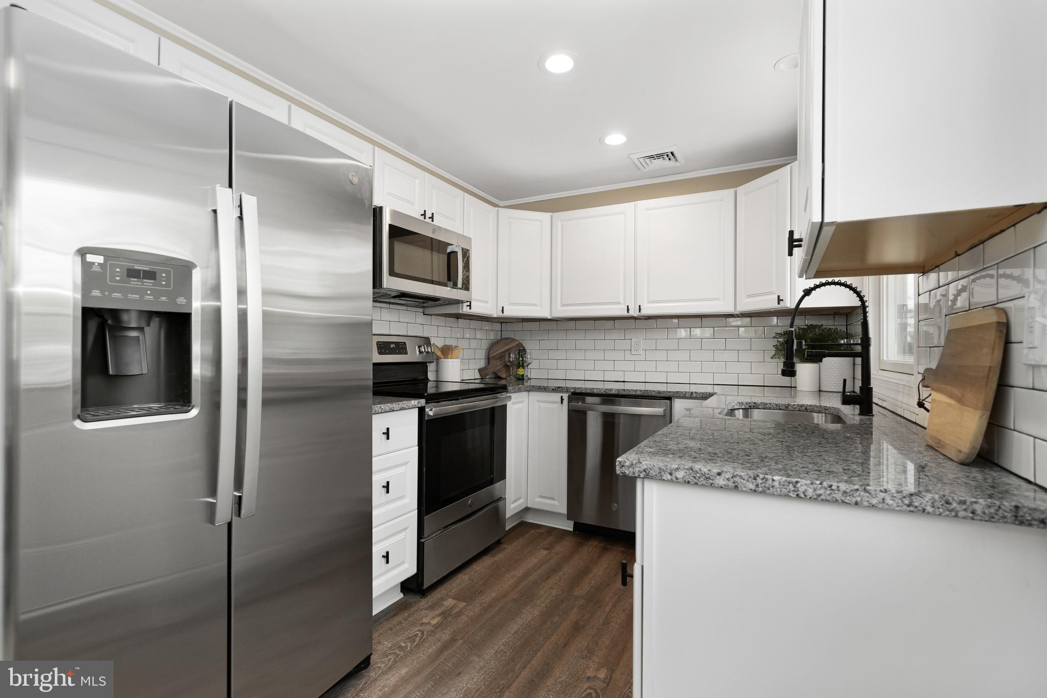 EDGAR GROVE - Residential