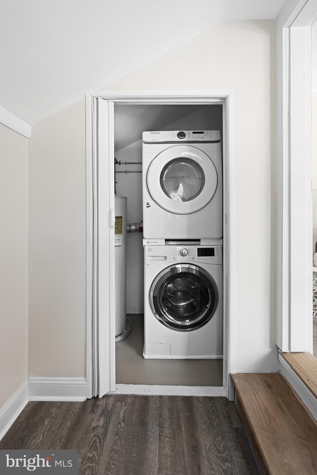 EDGAR GROVE - Residential