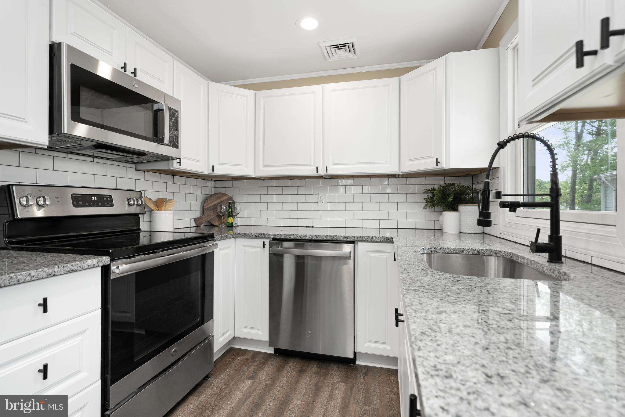 EDGAR GROVE - Residential