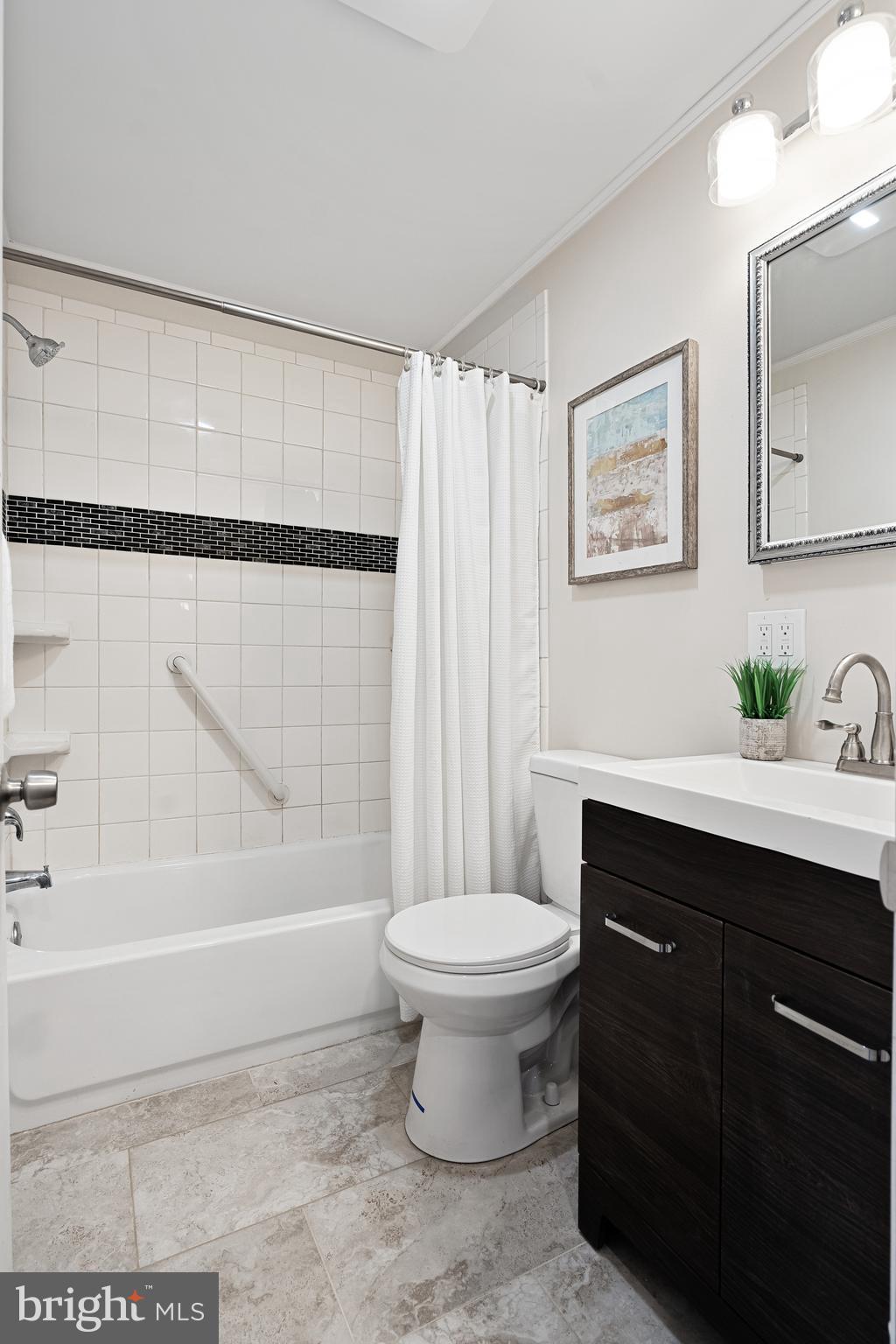 EDGAR GROVE - Residential