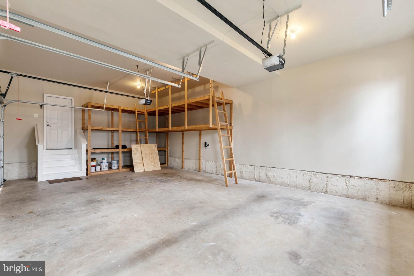 FAIRFAX ACRES - Residential