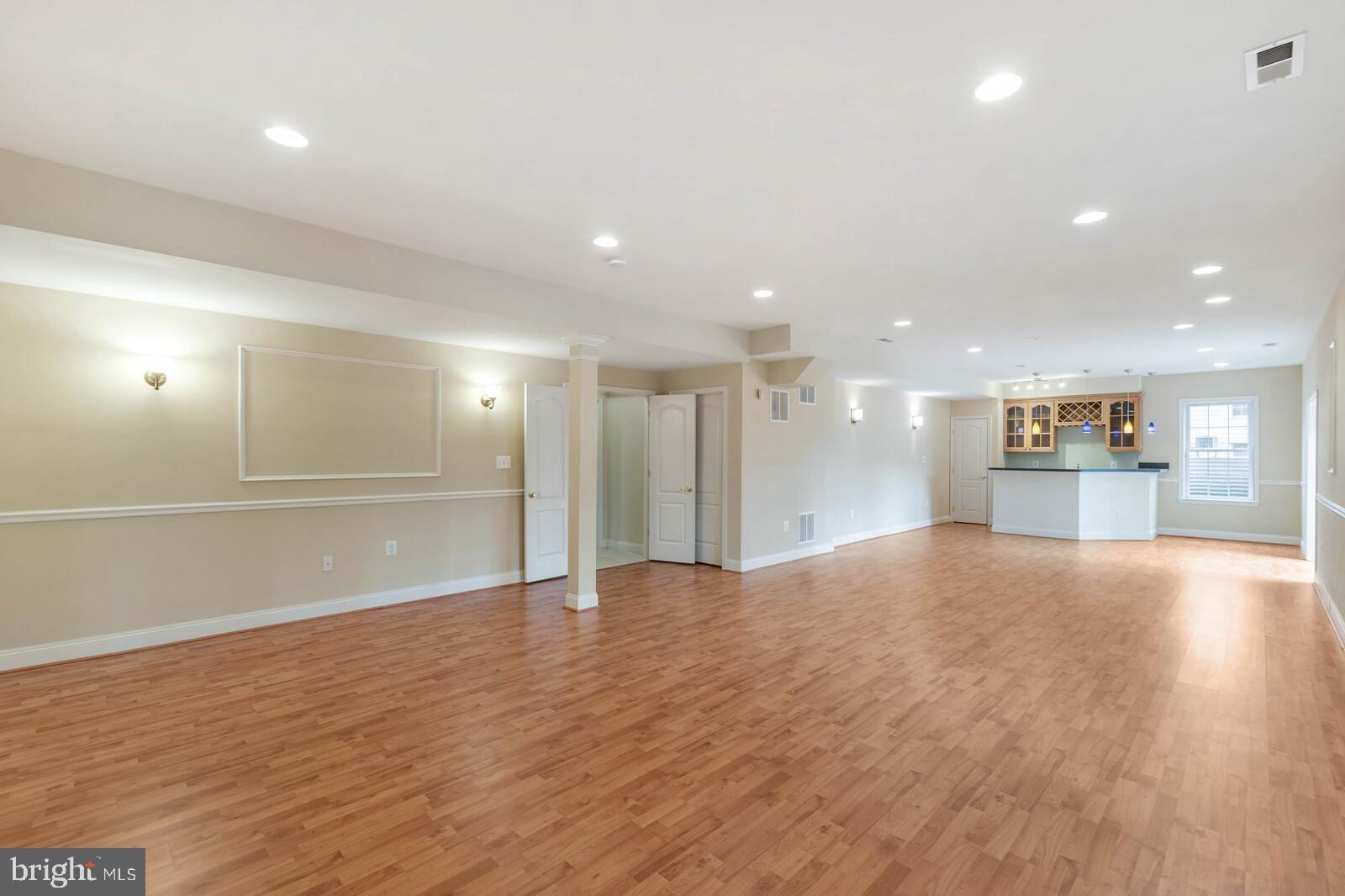 FAIRFAX ACRES - Residential