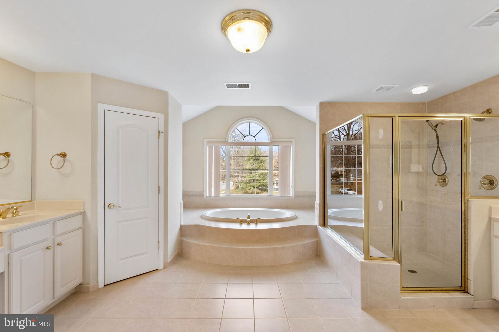 FAIRFAX ACRES - Residential