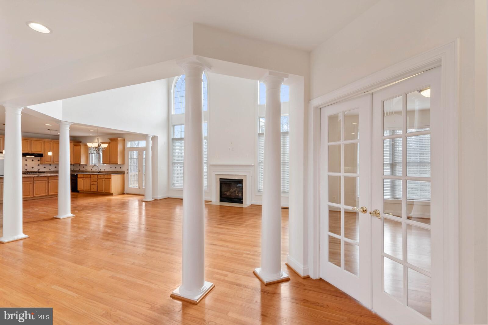 FAIRFAX ACRES - Residential