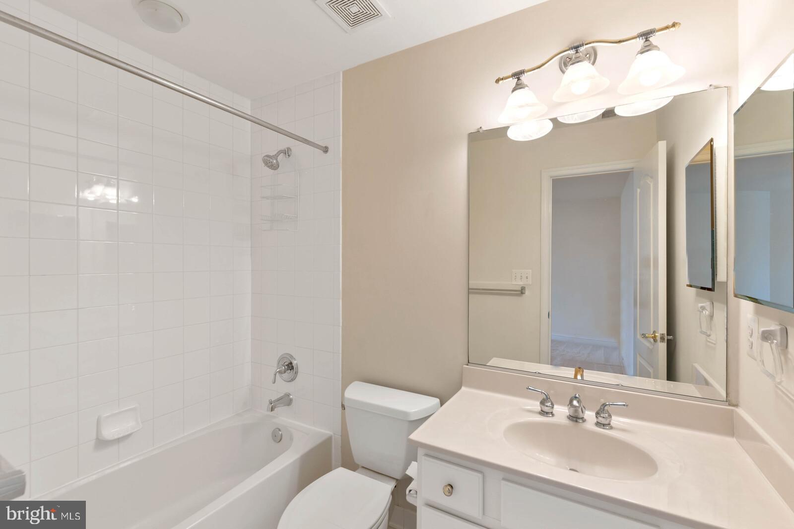 FAIRFAX ACRES - Residential