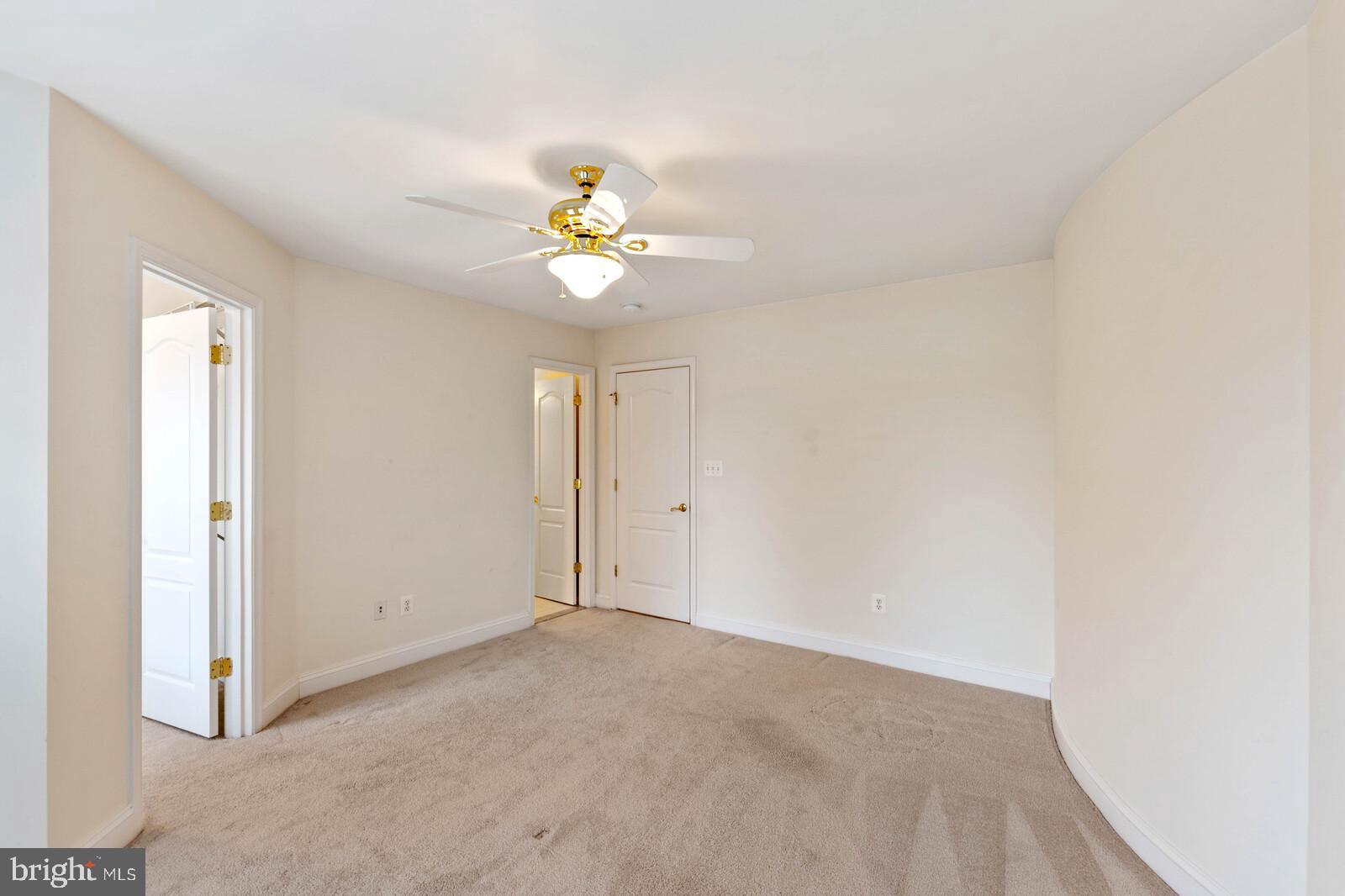 FAIRFAX ACRES - Residential