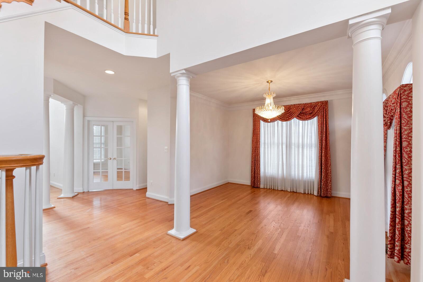 FAIRFAX ACRES - Residential