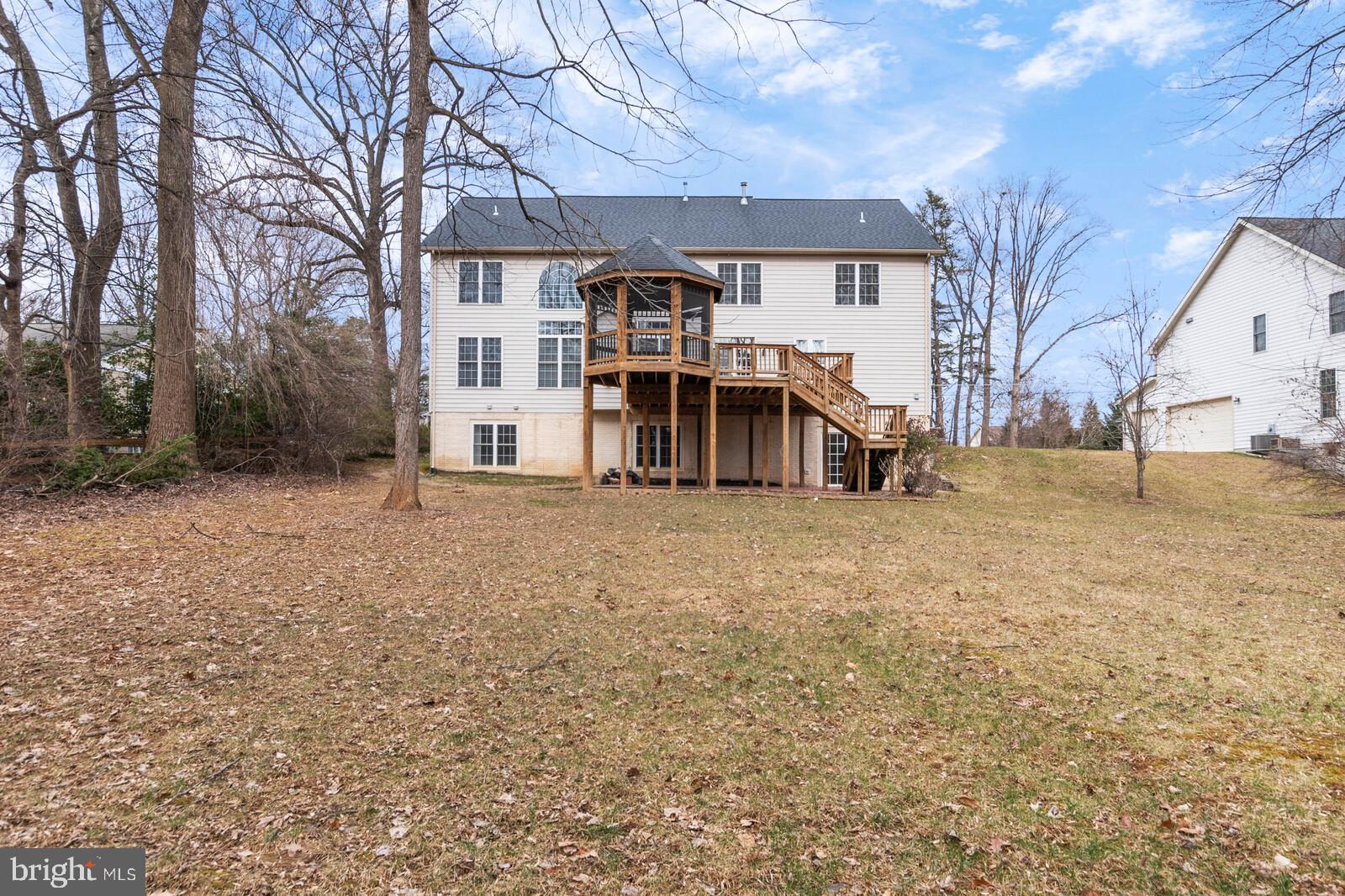 FAIRFAX ACRES - Residential