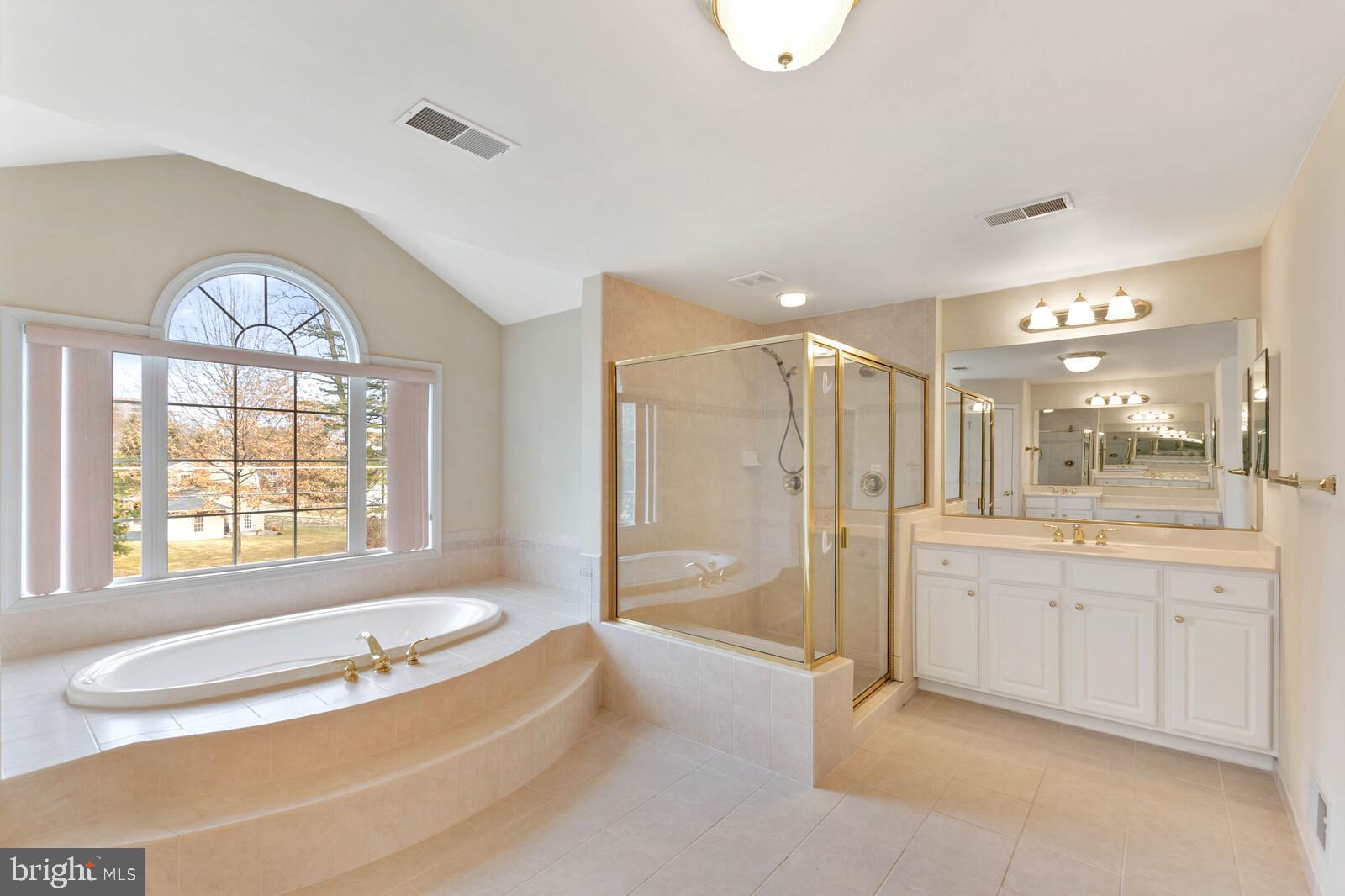 FAIRFAX ACRES - Residential