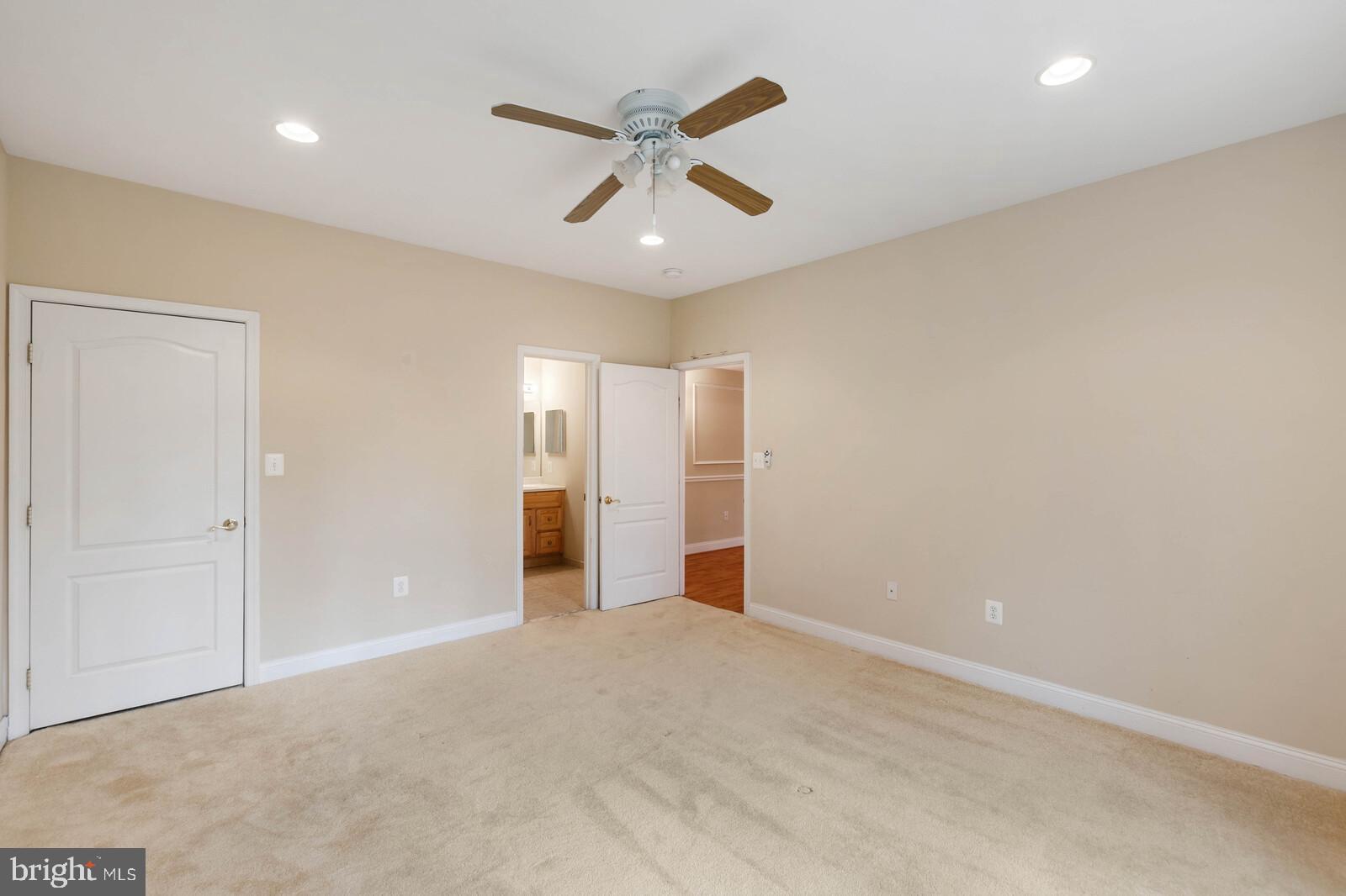 FAIRFAX ACRES - Residential