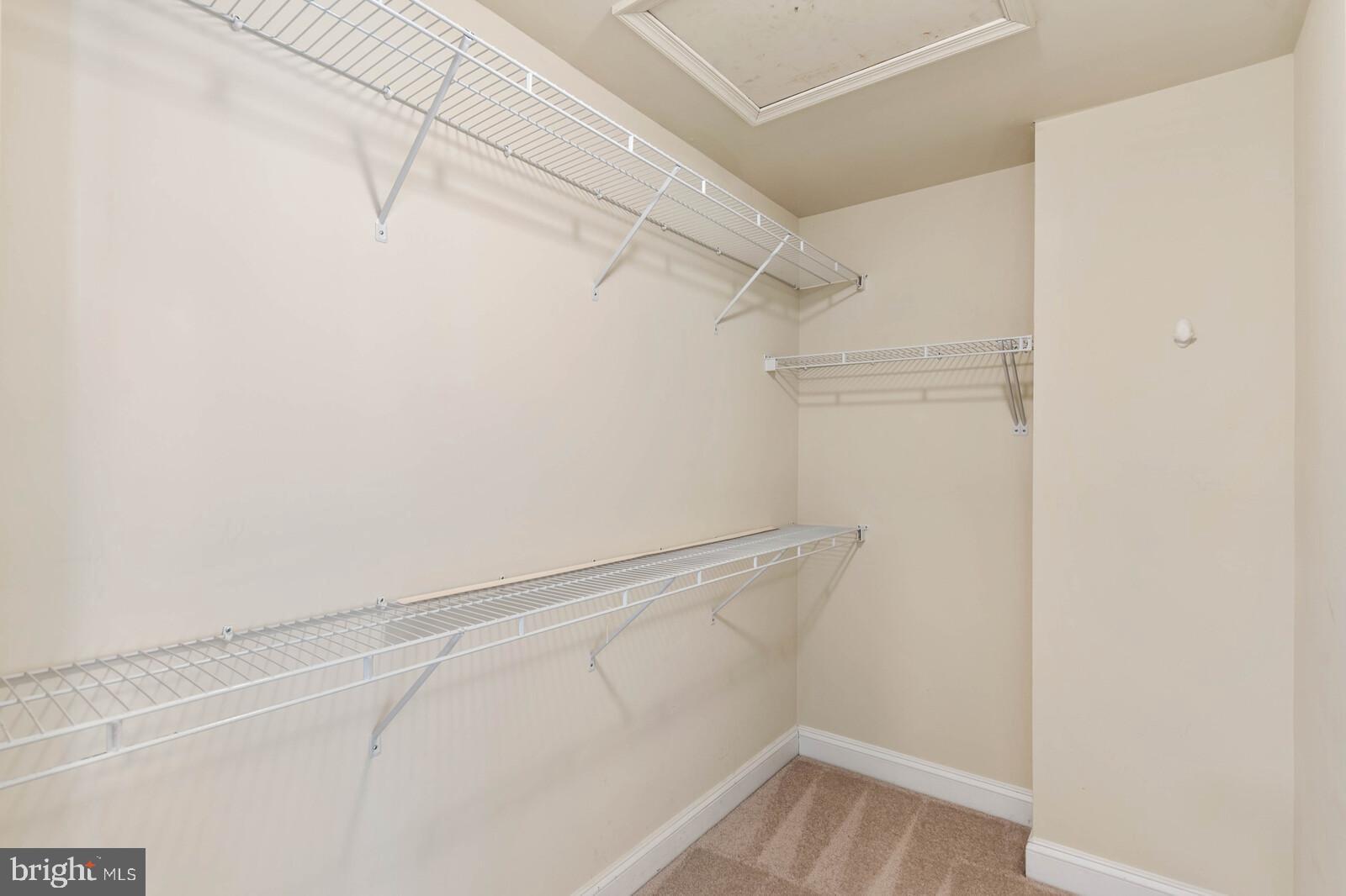 FAIRFAX ACRES - Residential