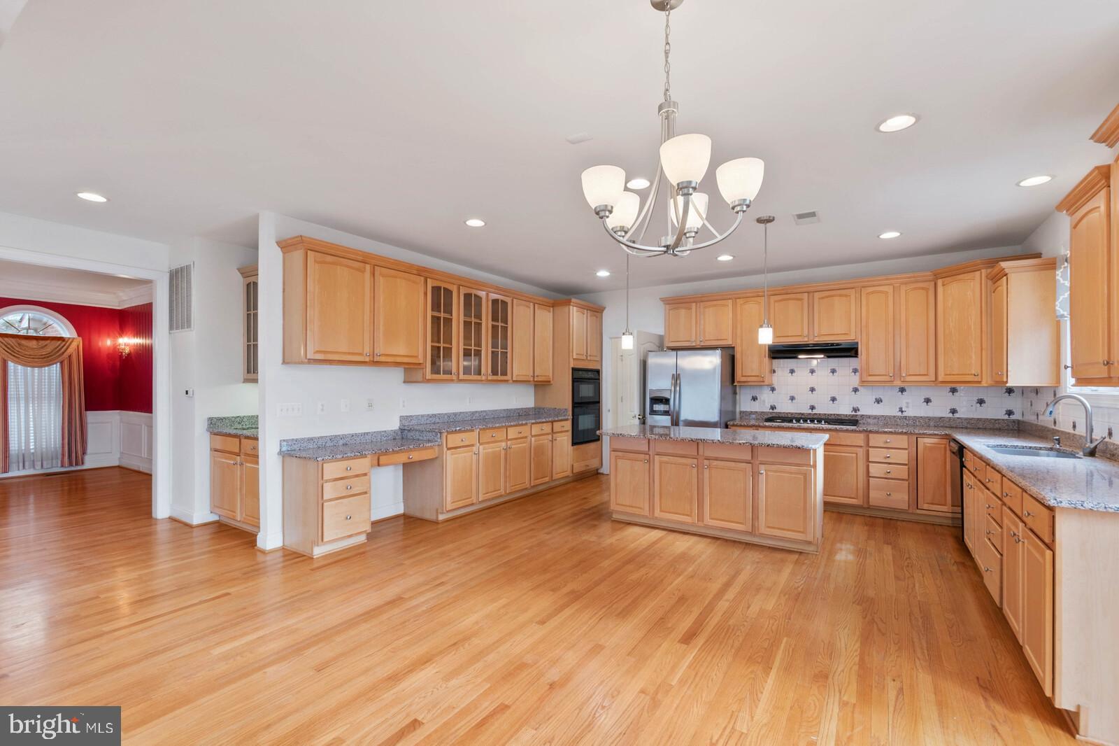 FAIRFAX ACRES - Residential