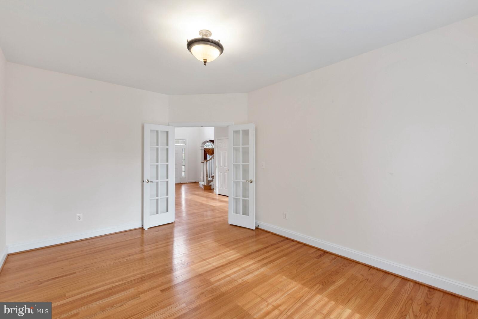 FAIRFAX ACRES - Residential