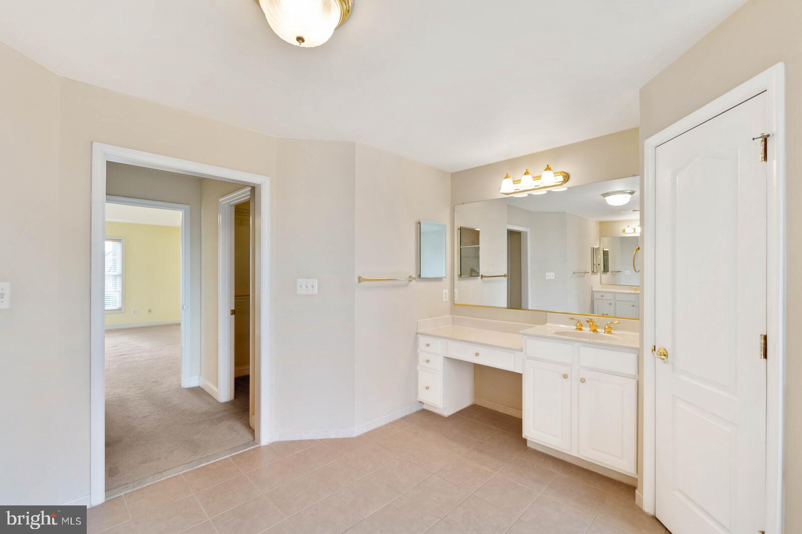 FAIRFAX ACRES - Residential