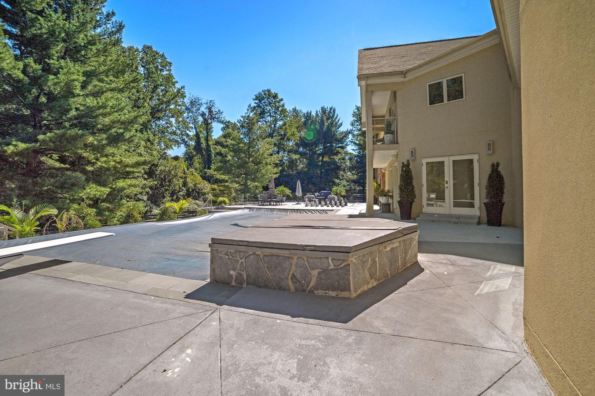 NORBECK KNOLLS - Residential