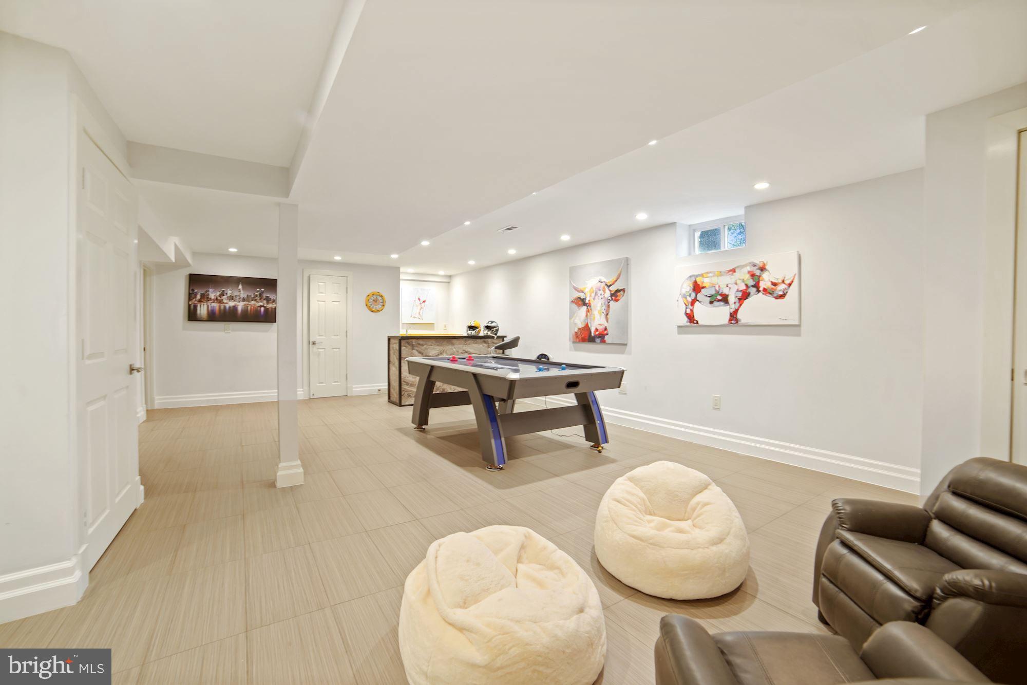 NORBECK KNOLLS - Residential