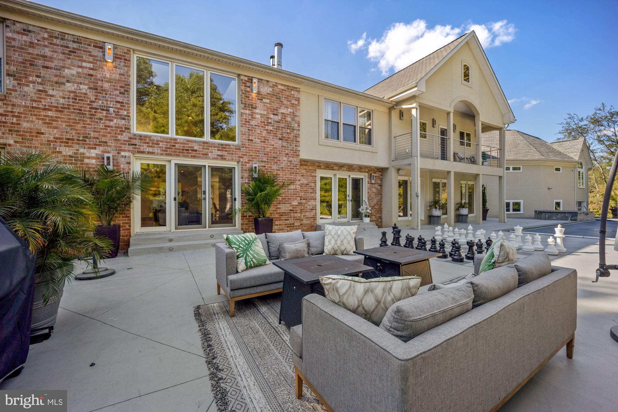 NORBECK KNOLLS - Residential