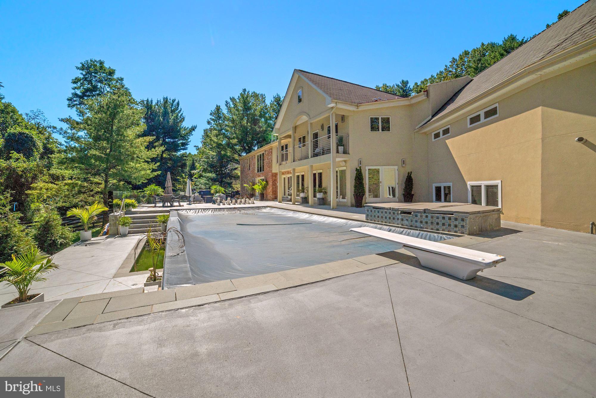 NORBECK KNOLLS - Residential