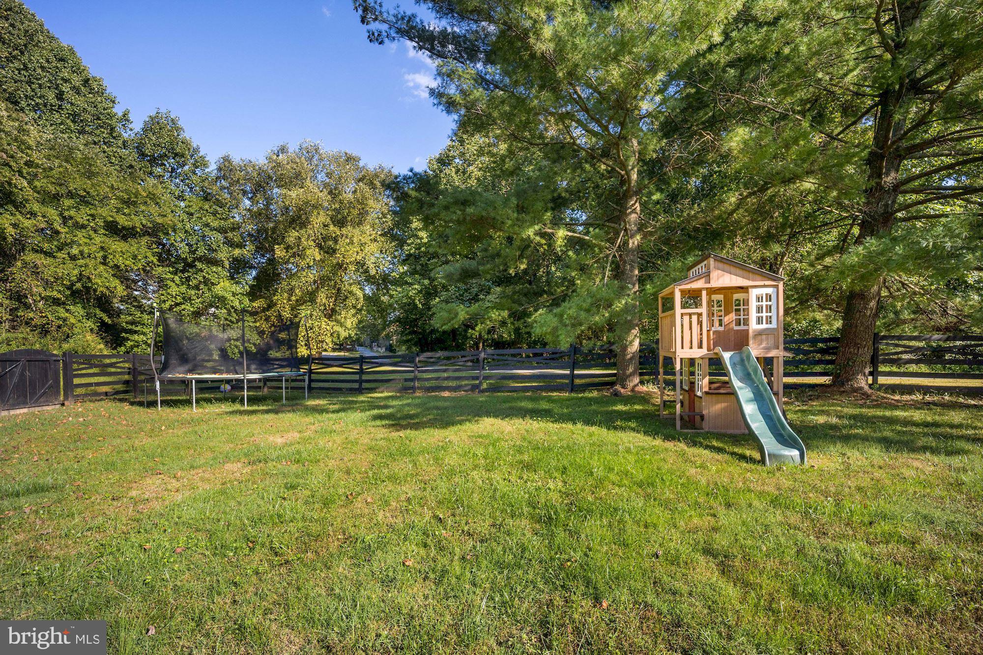 NORBECK KNOLLS - Residential