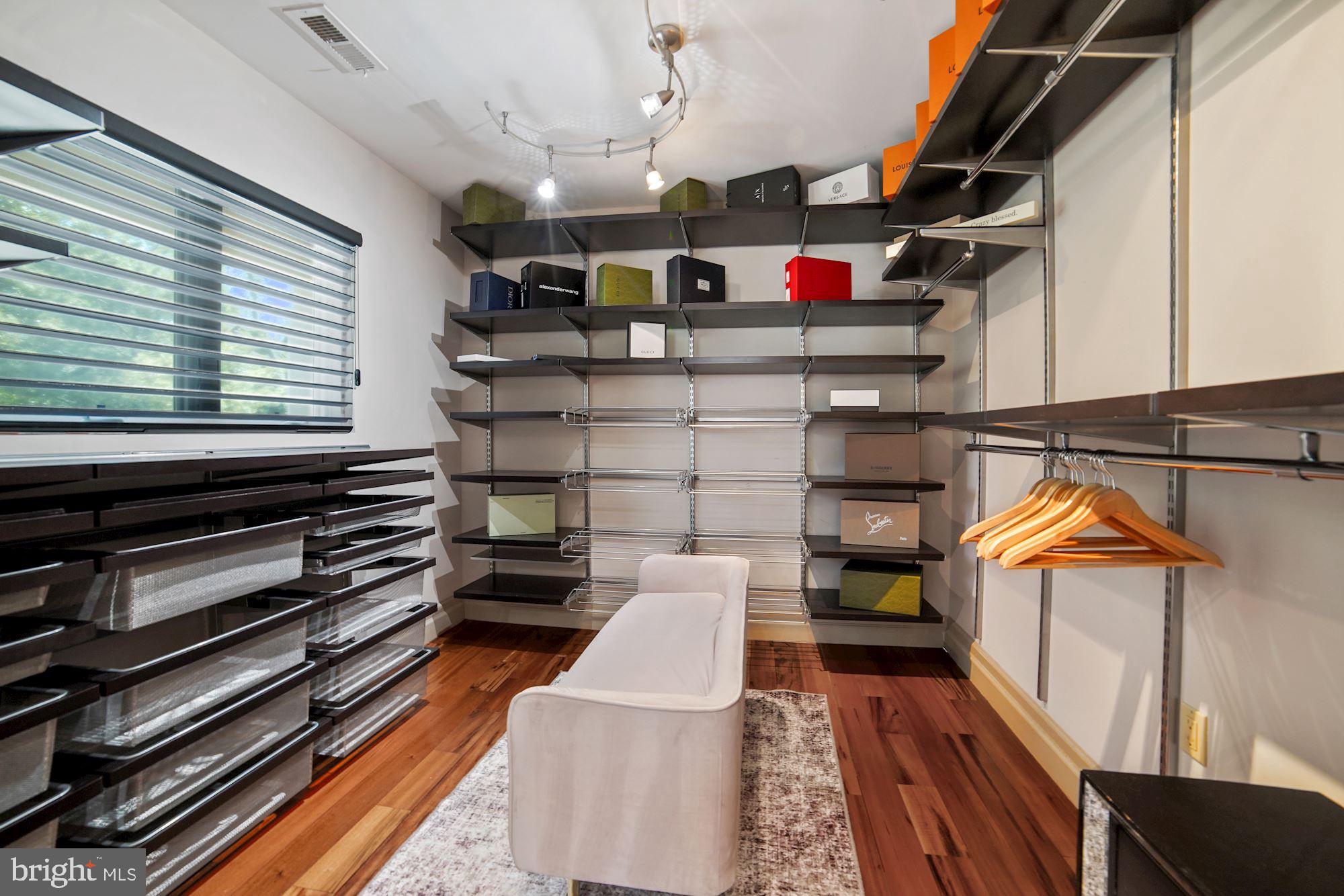 NORBECK KNOLLS - Residential