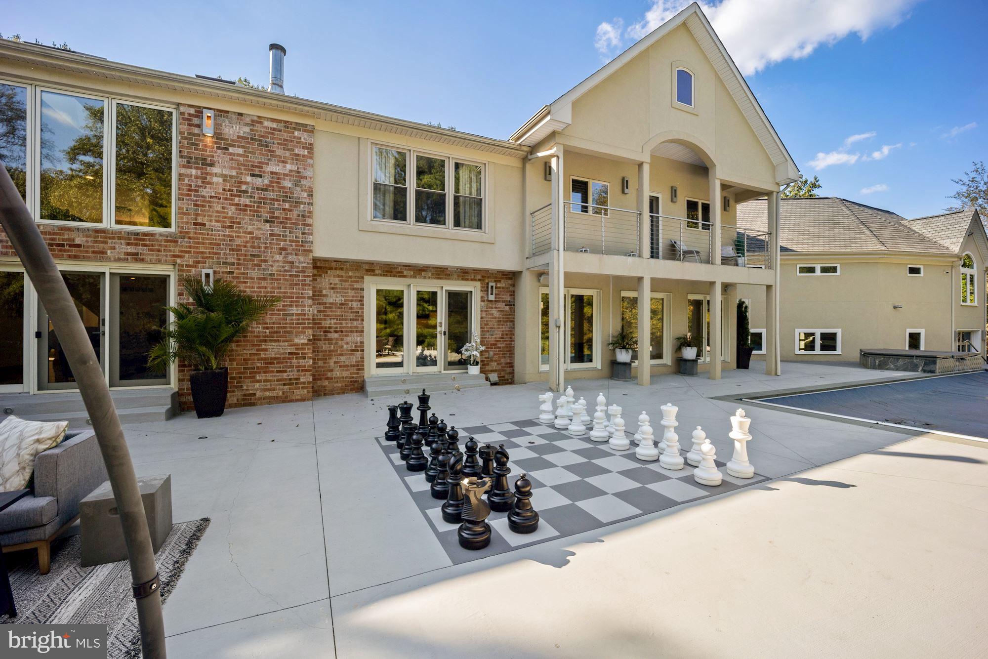 NORBECK KNOLLS - Residential