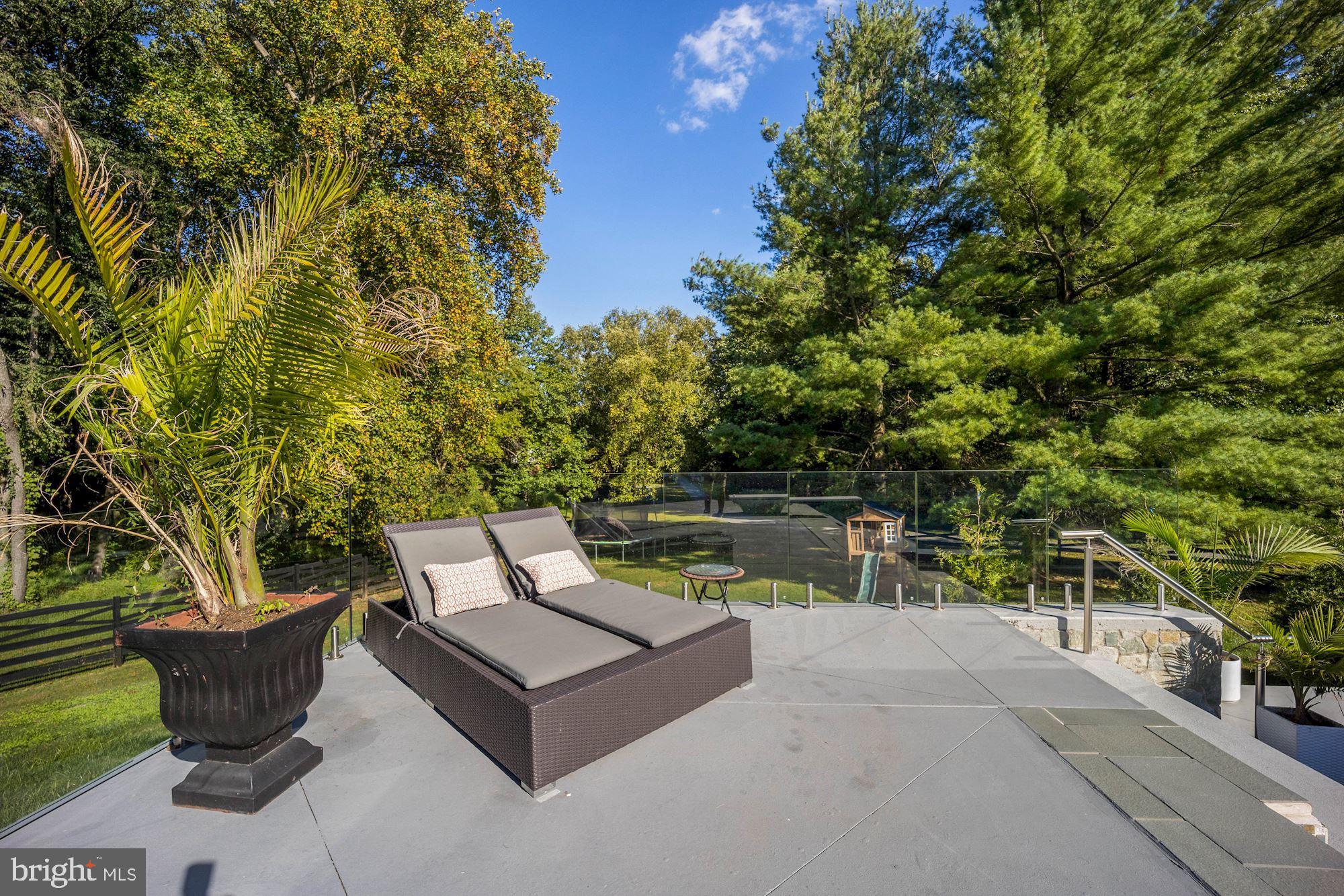 NORBECK KNOLLS - Residential