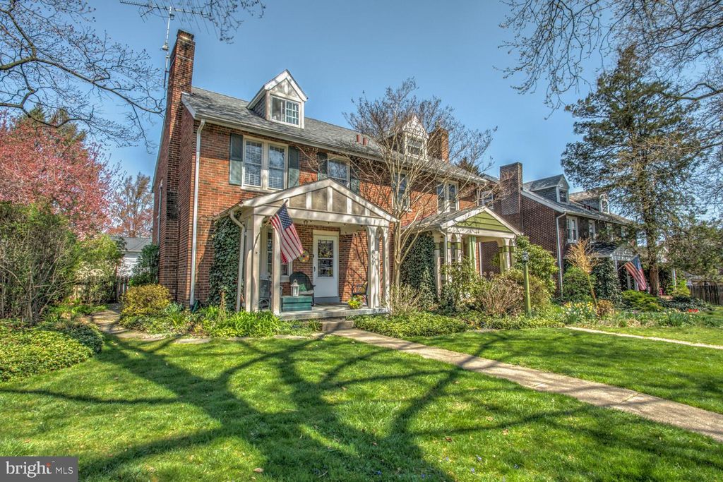 Photo of 859 MARTHA AVE, LANCASTER, PA 17601 (MLS # PALA2032946)