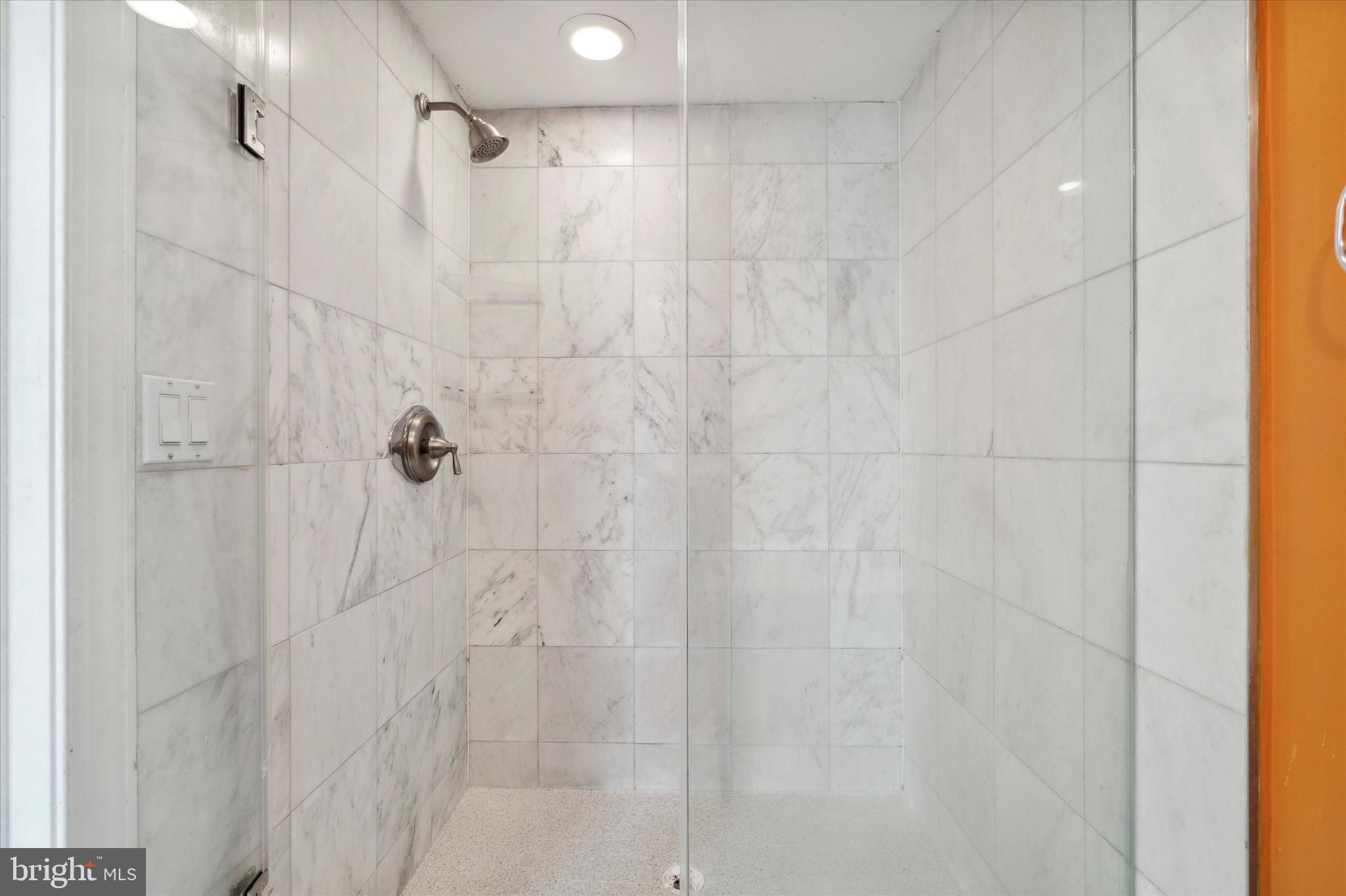 OLDE KENSINGTON - Residential Lease