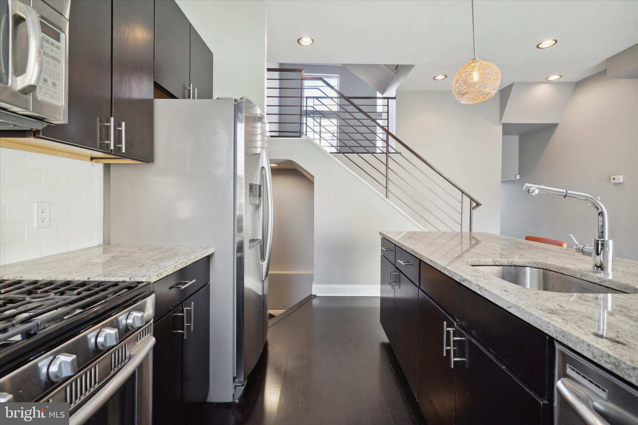 OLDE KENSINGTON - Residential Lease