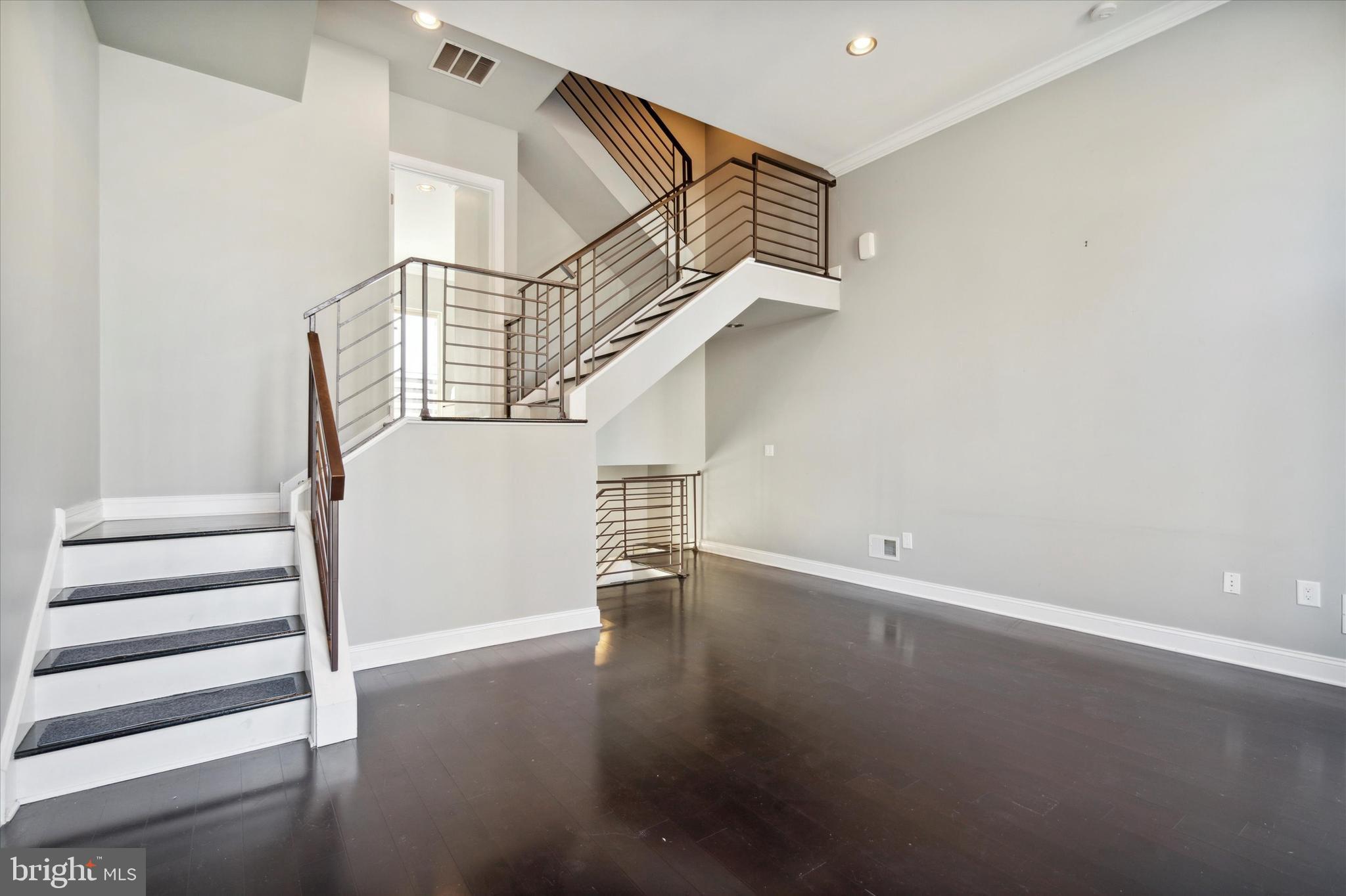 OLDE KENSINGTON - Residential Lease