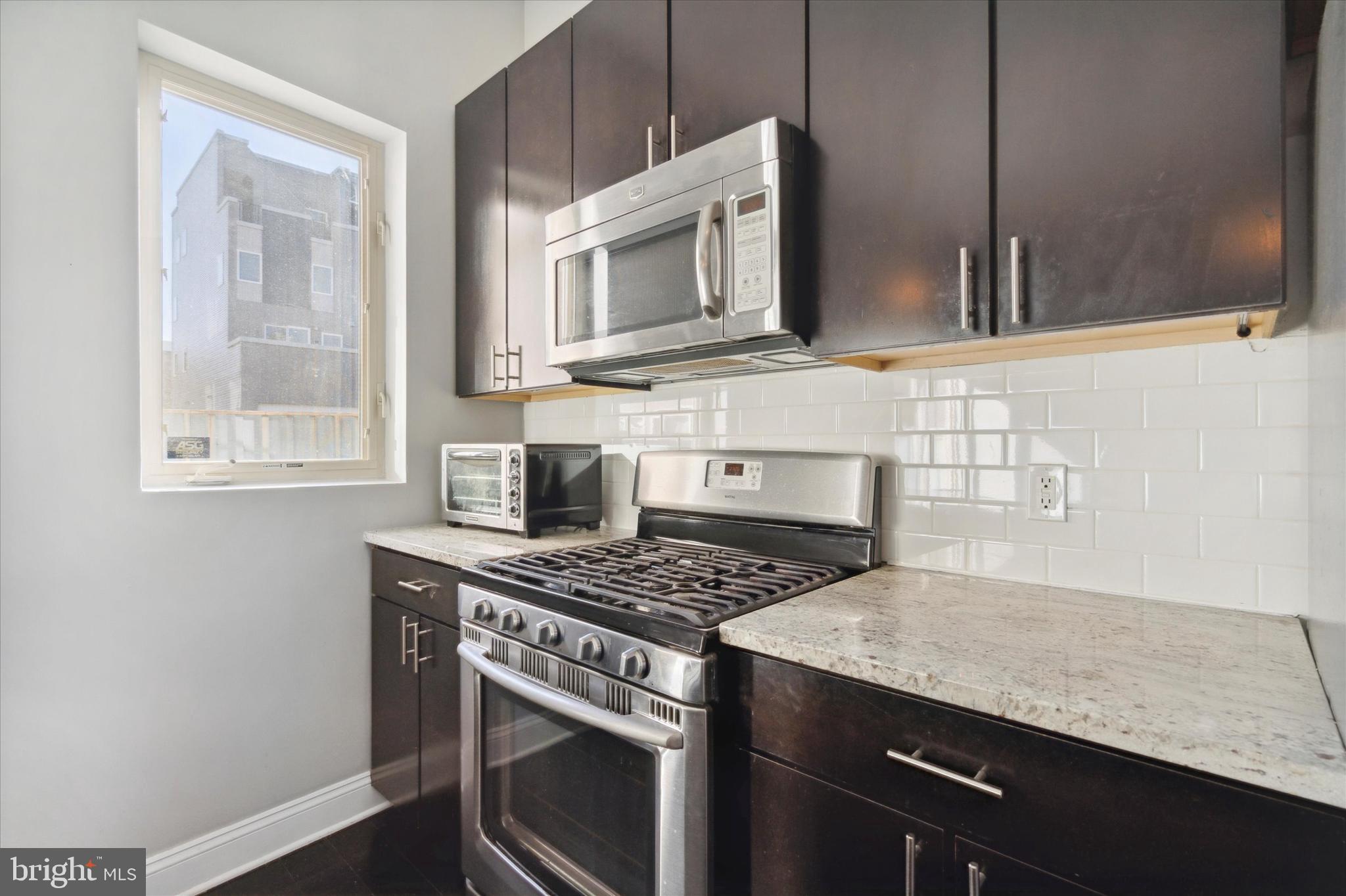 OLDE KENSINGTON - Residential Lease