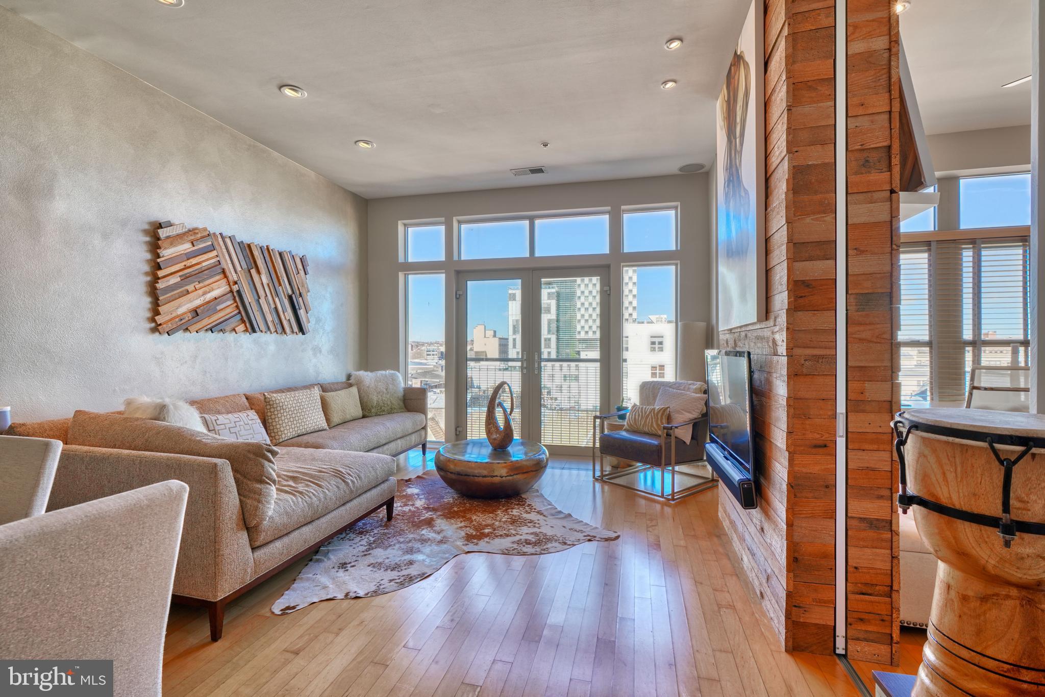 TWELVE09 - Residential