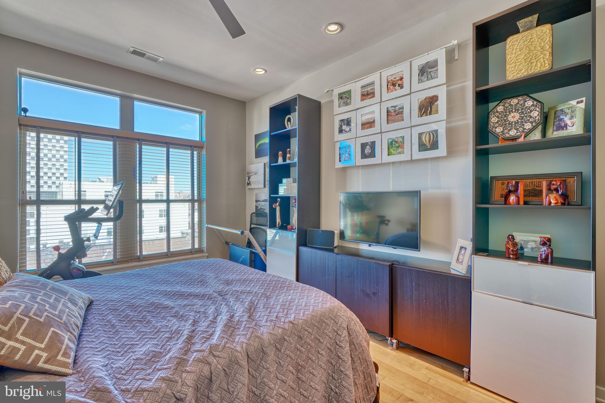 TWELVE09 - Residential