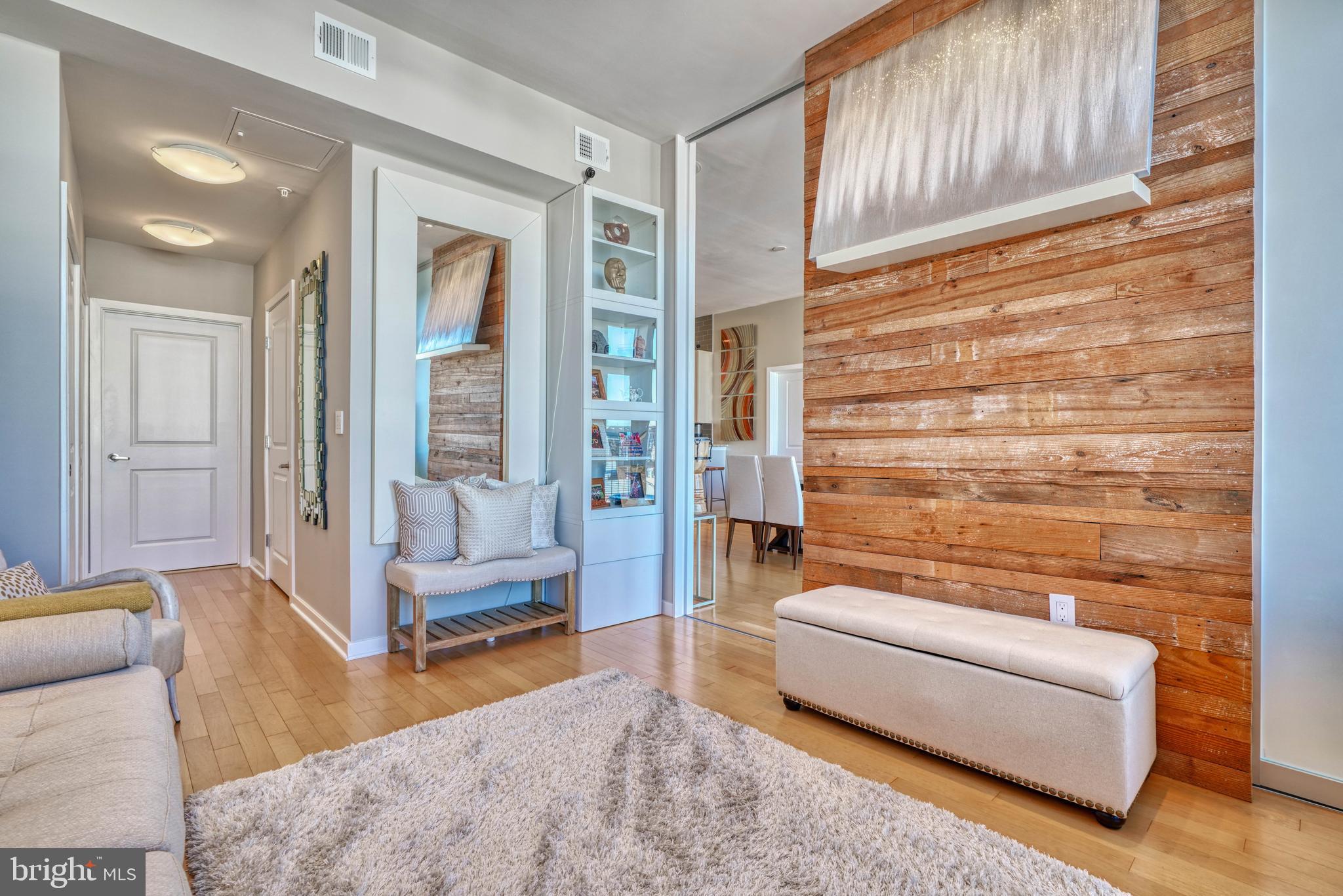 TWELVE09 - Residential