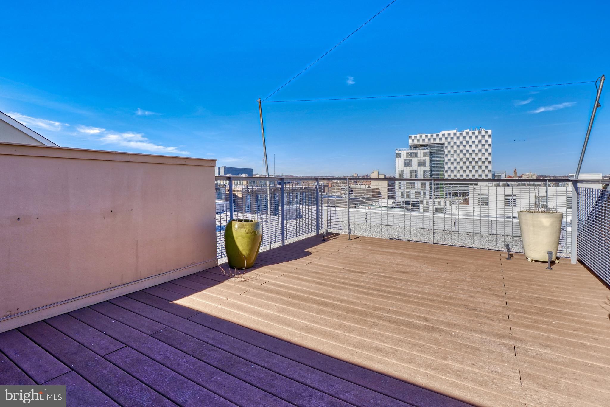 TWELVE09 - Residential