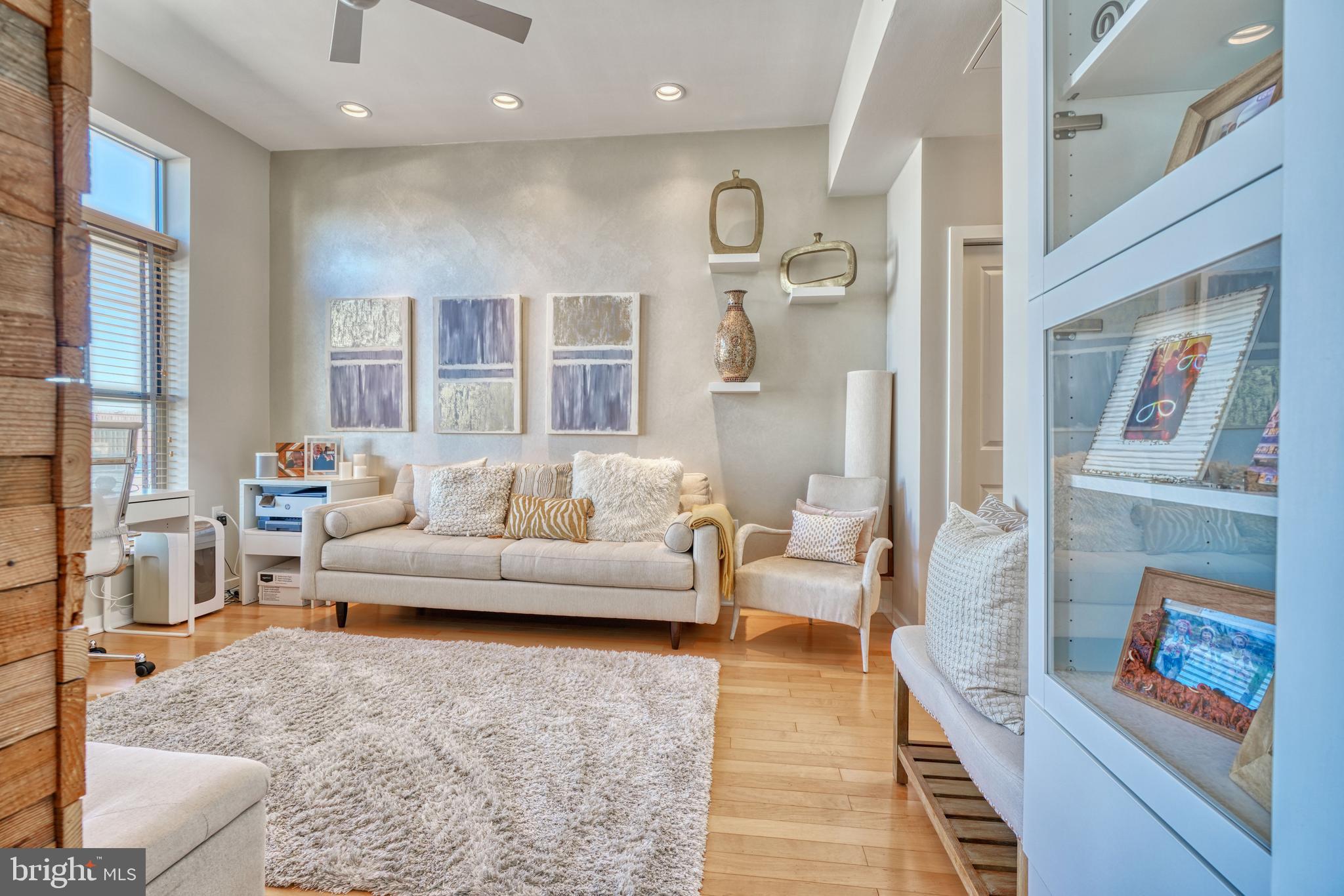 TWELVE09 - Residential