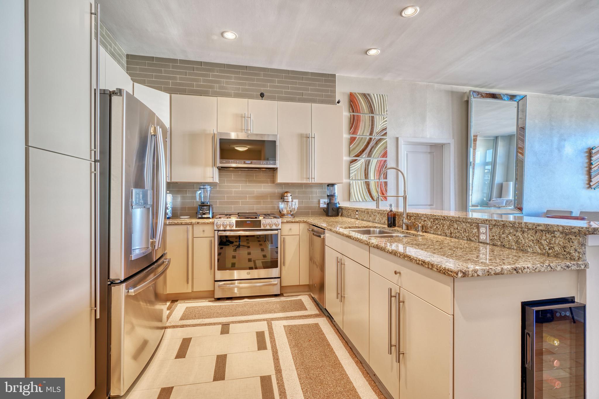 TWELVE09 - Residential