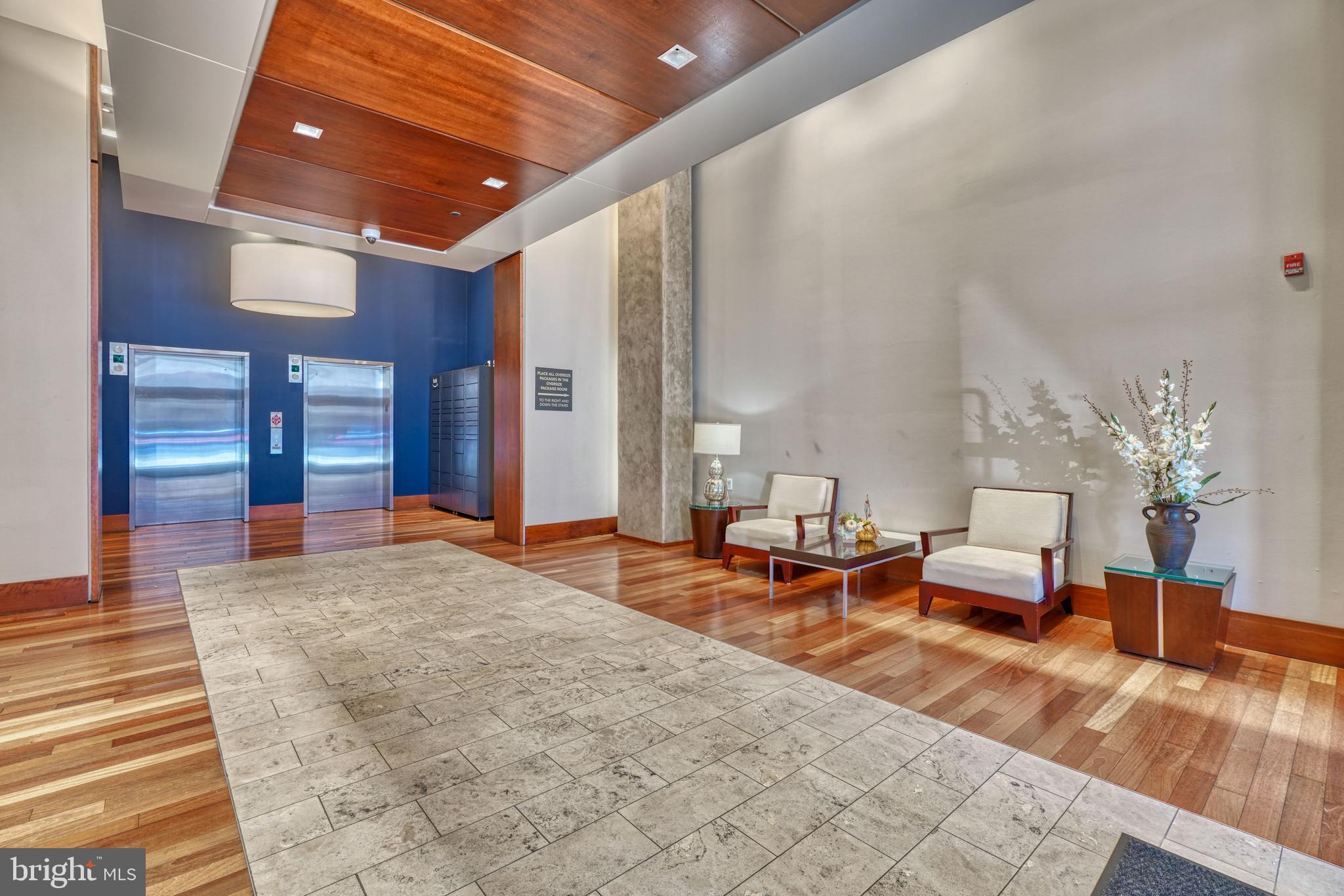 TWELVE09 - Residential