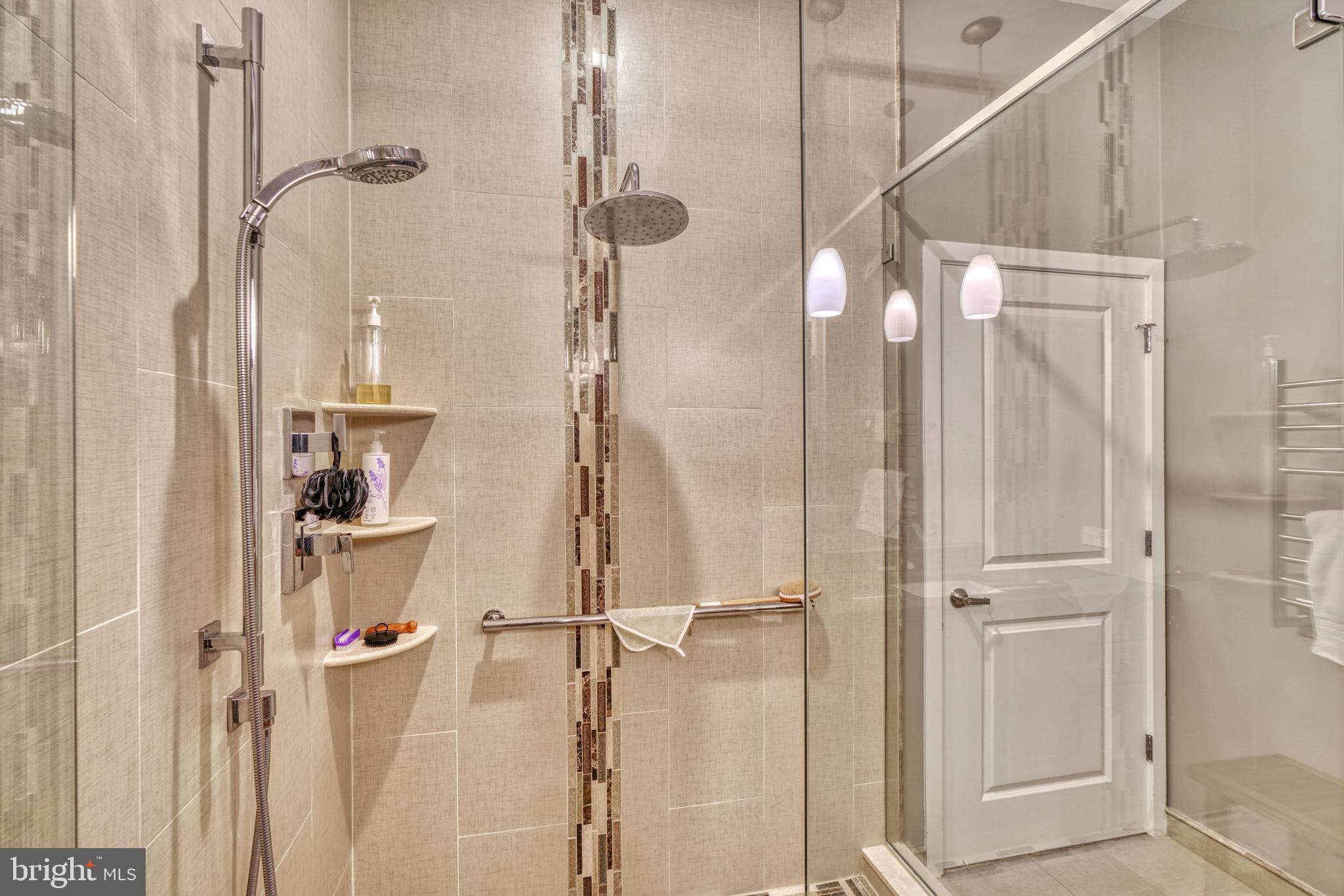 TWELVE09 - Residential