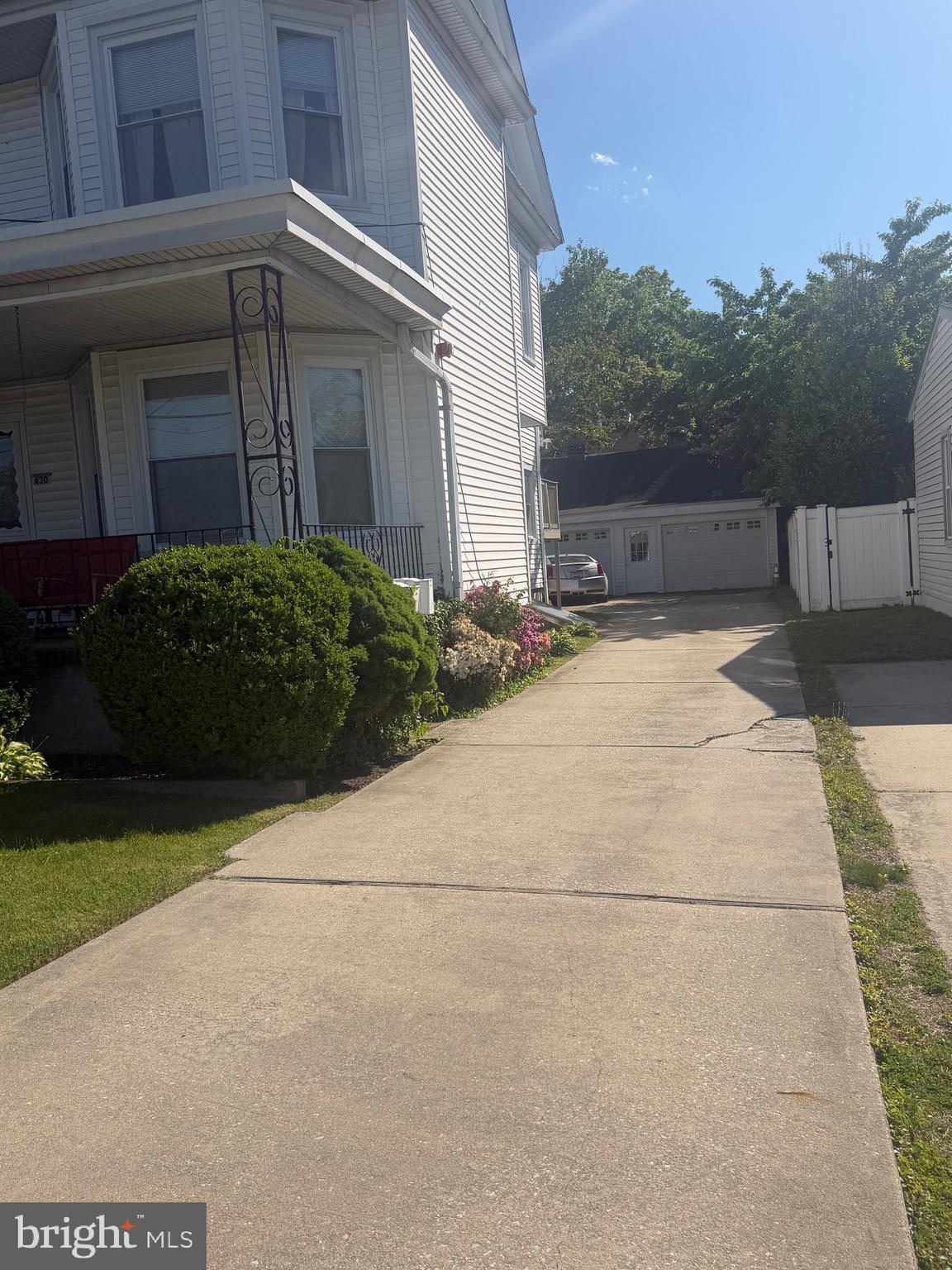 430 RIVER DRIVE 2