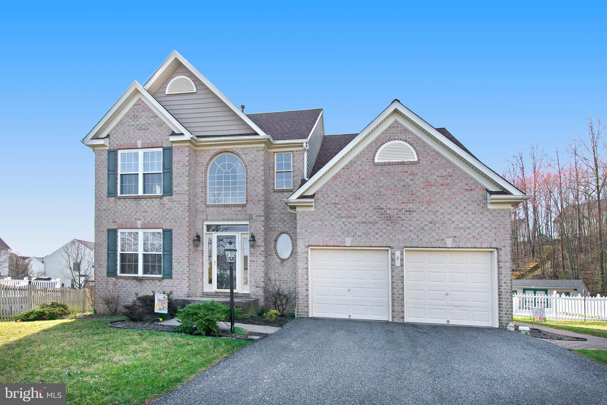 MAPLE RIDGE - Residential