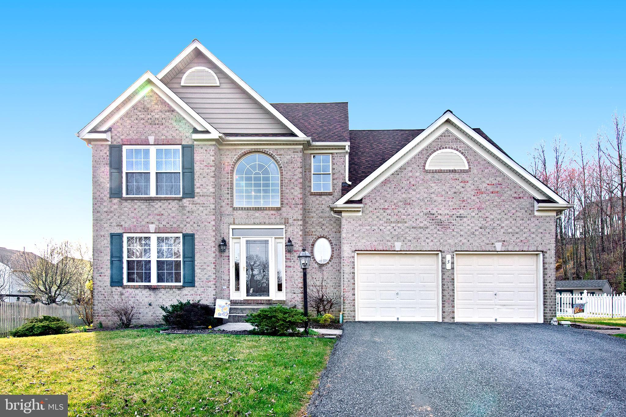 MAPLE RIDGE - Residential