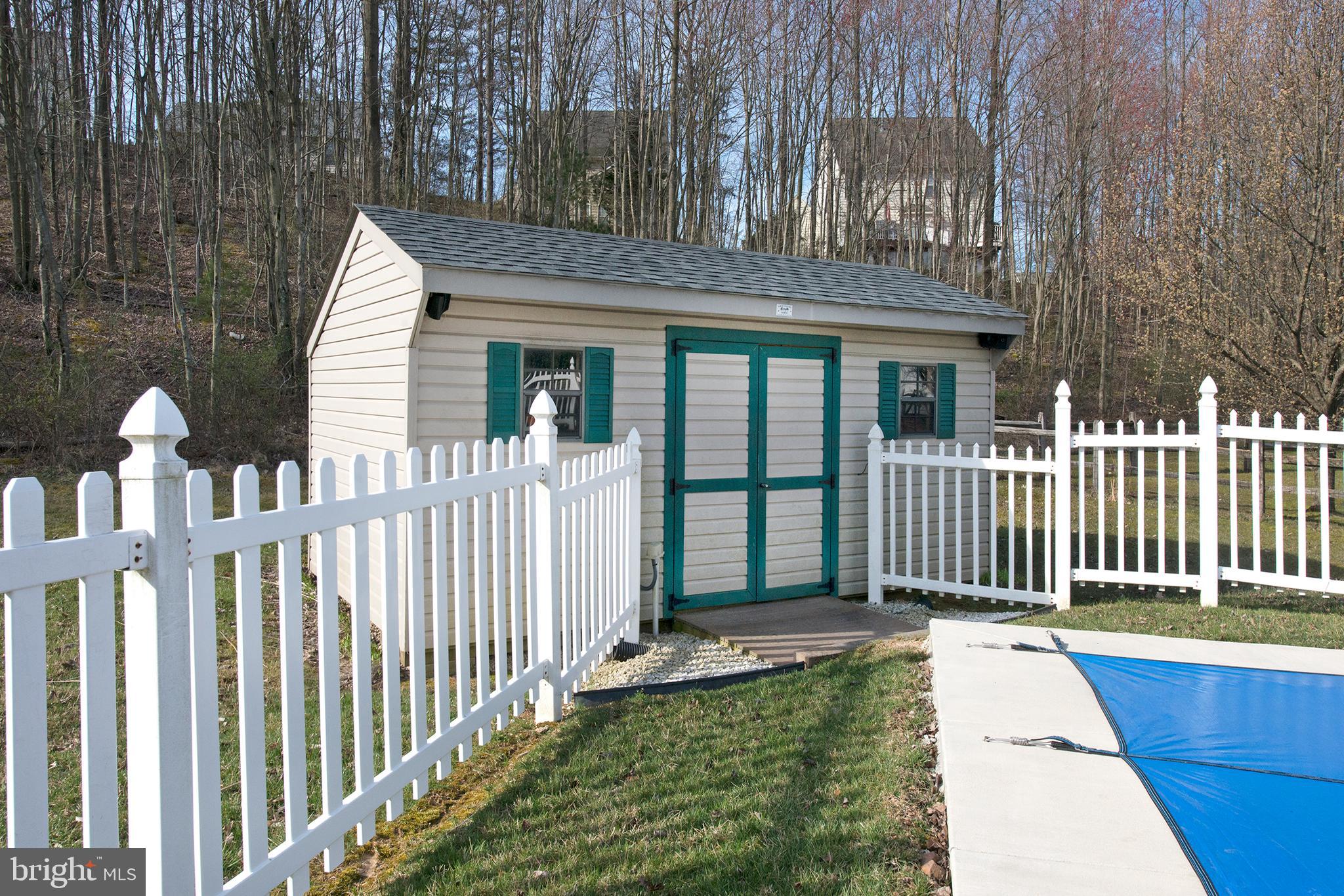 MAPLE RIDGE - Residential