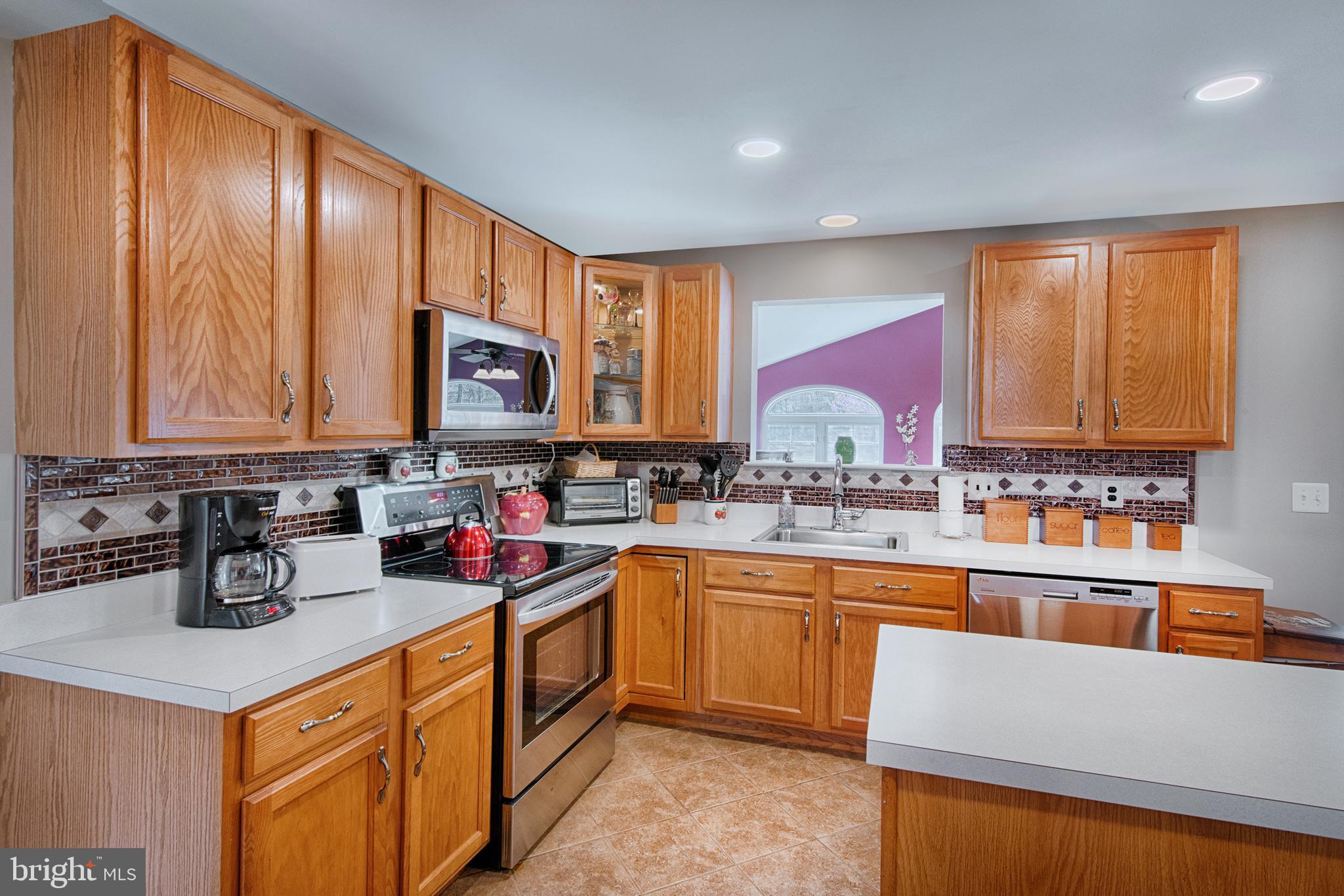 MAPLE RIDGE - Residential