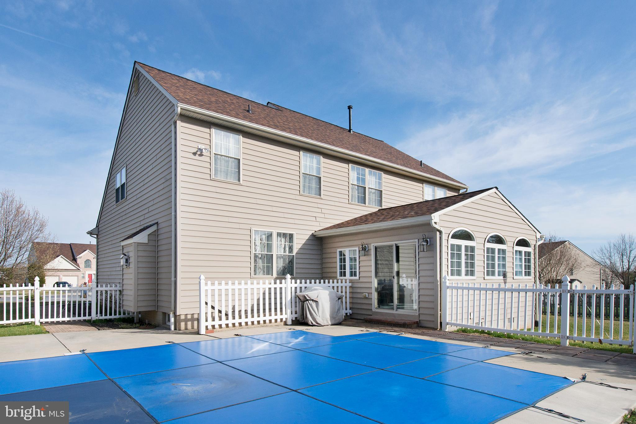 MAPLE RIDGE - Residential