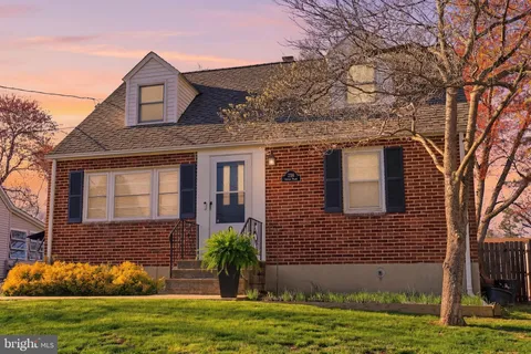 240 Tantum Drive, Hamilton, NJ MLS: NJME2075232