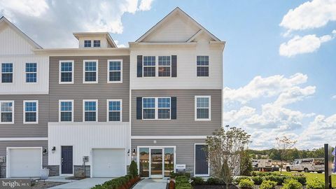 Townhouse For Sale - 147 Essex Drive<br/> SICKLERVILLE, NJ 08081