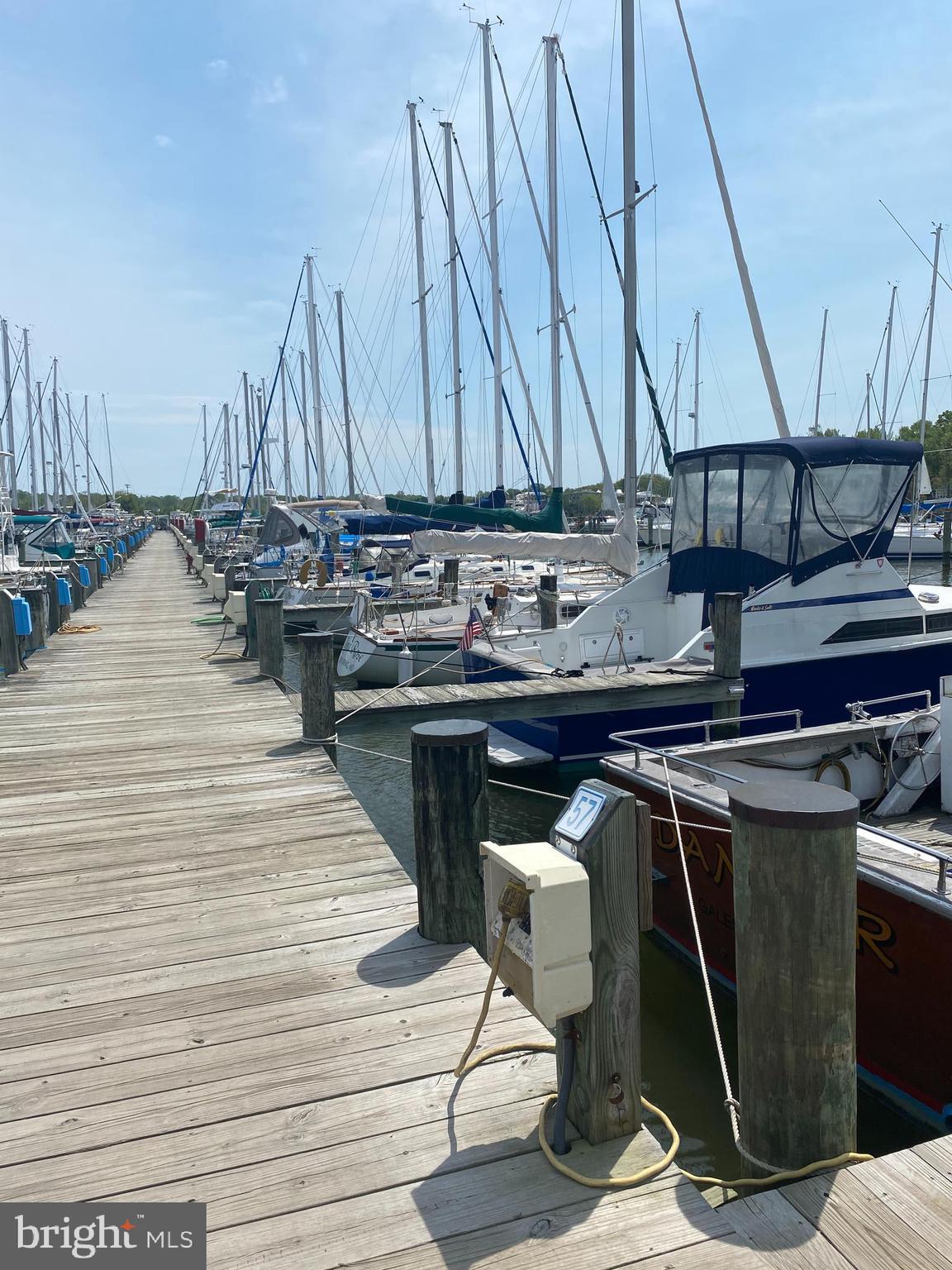 SELBY ON THE BAY - Residential